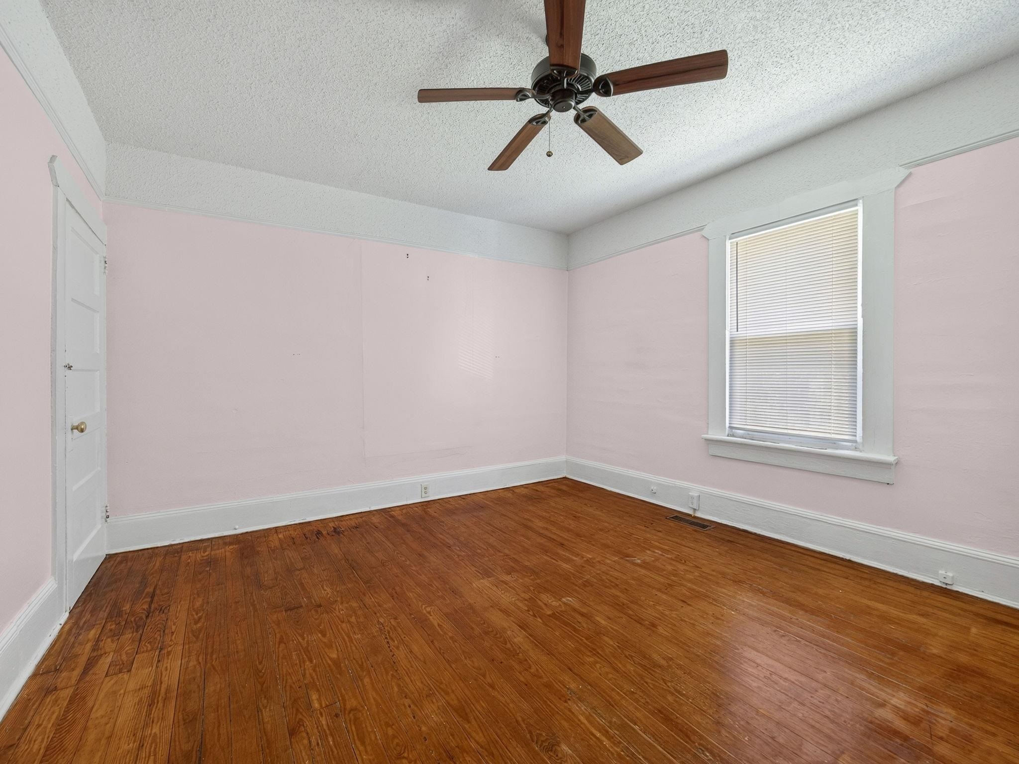 642 S Irwin Avenue Property Photo 18