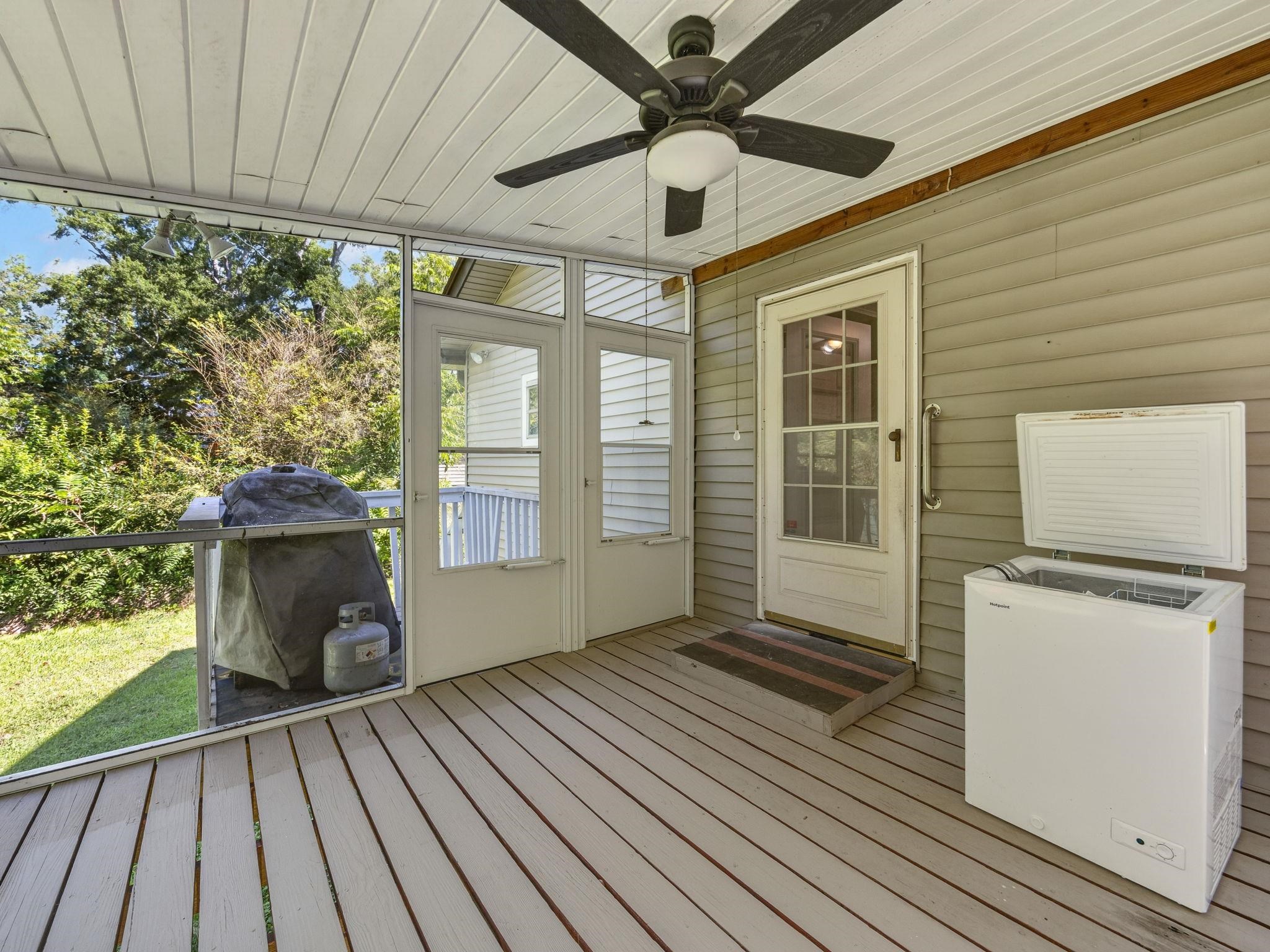 642 S Irwin Avenue Property Photo 28