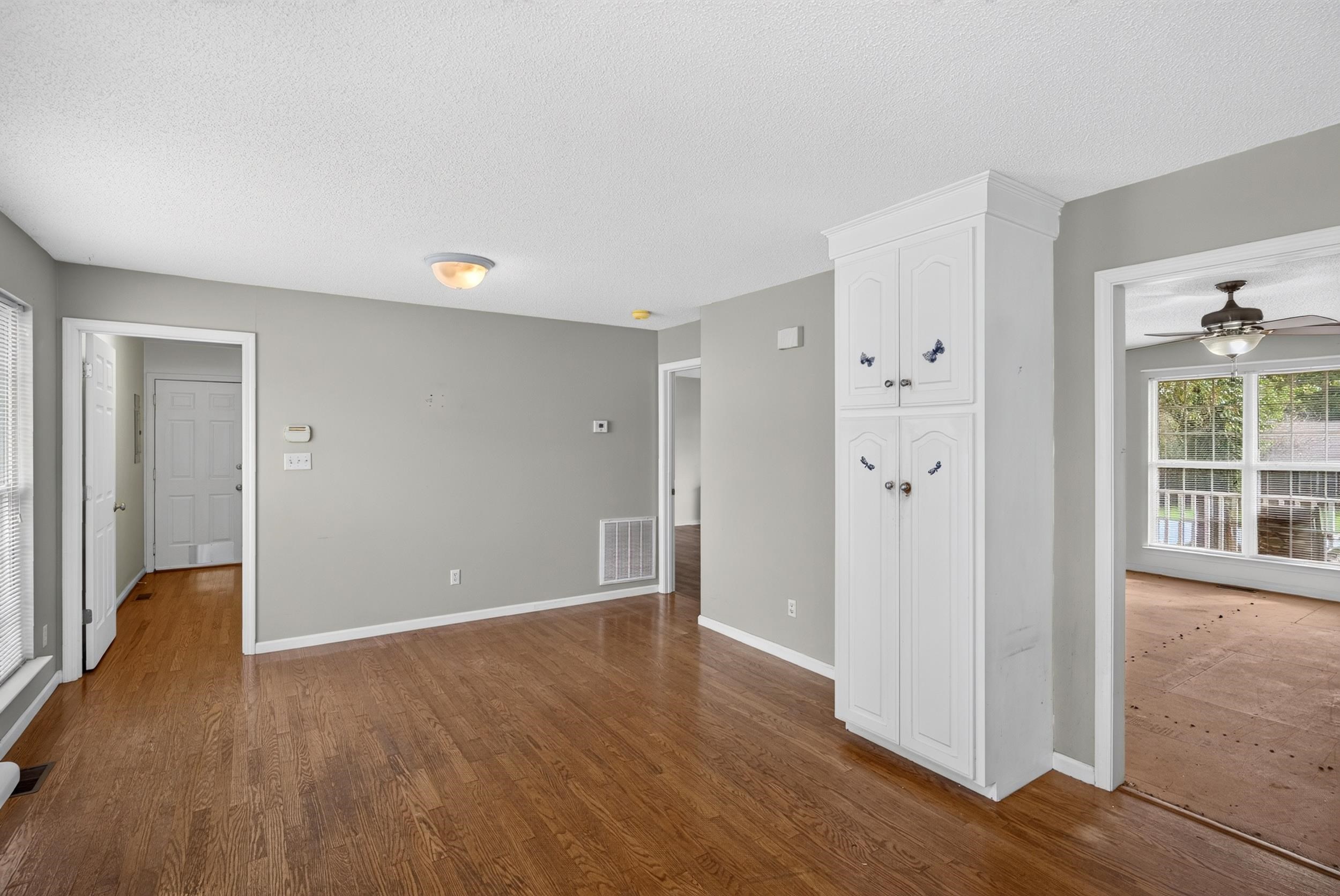 2218 Riveroak Road Property Photo 7