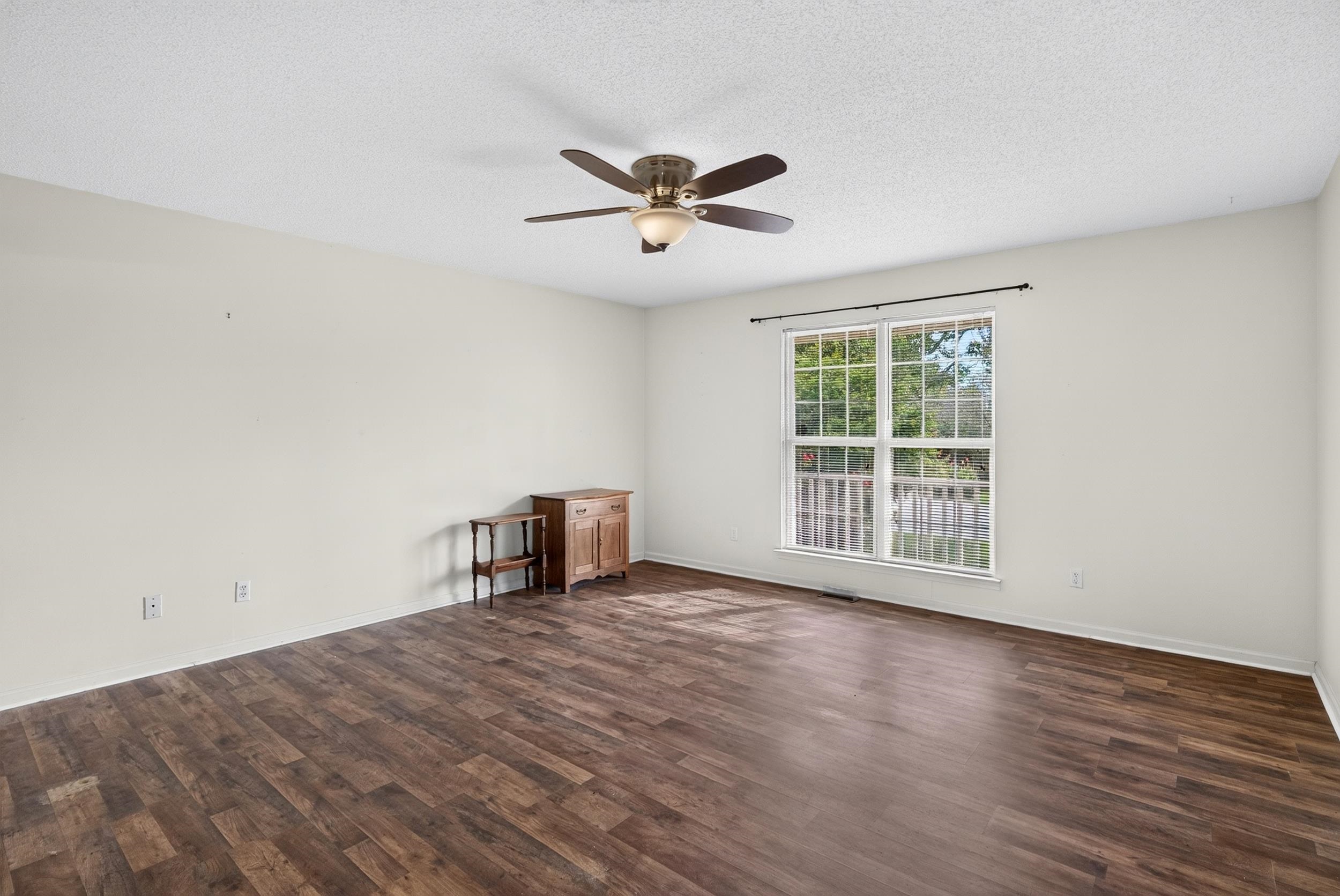 2218 Riveroak Road Property Photo 9