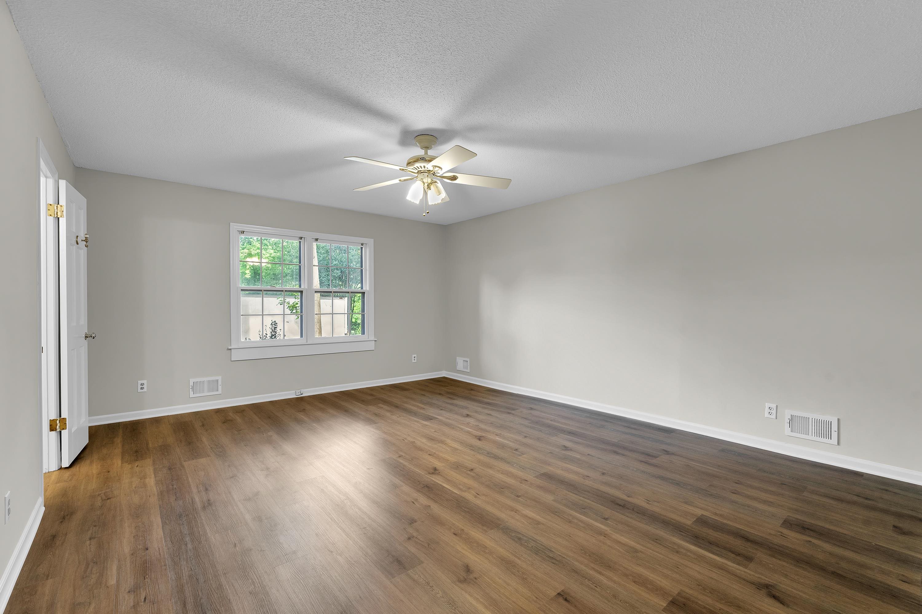 512 Brian Drive Property Photo 13