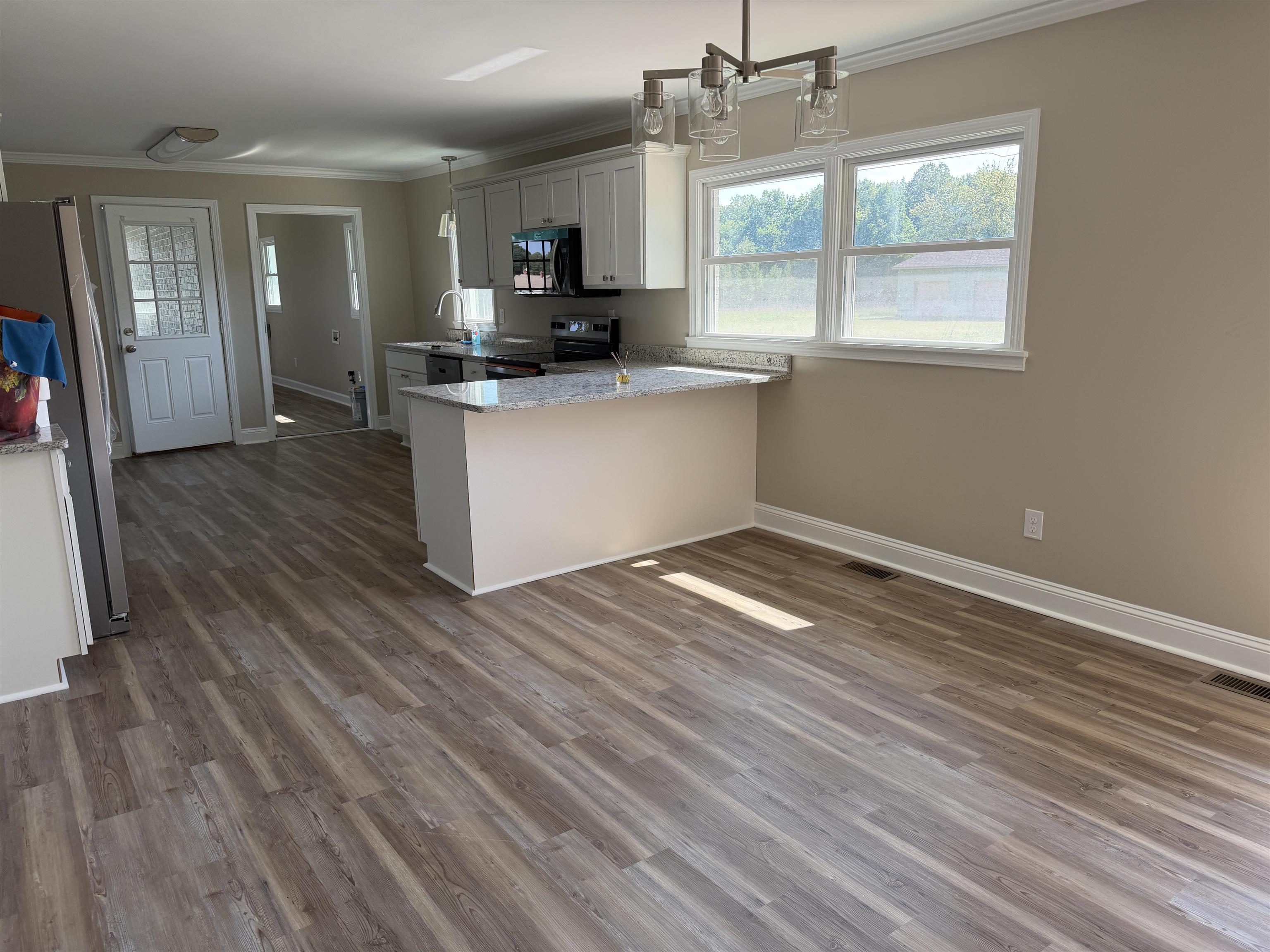 527 Park Gate Road Property Photo 8
