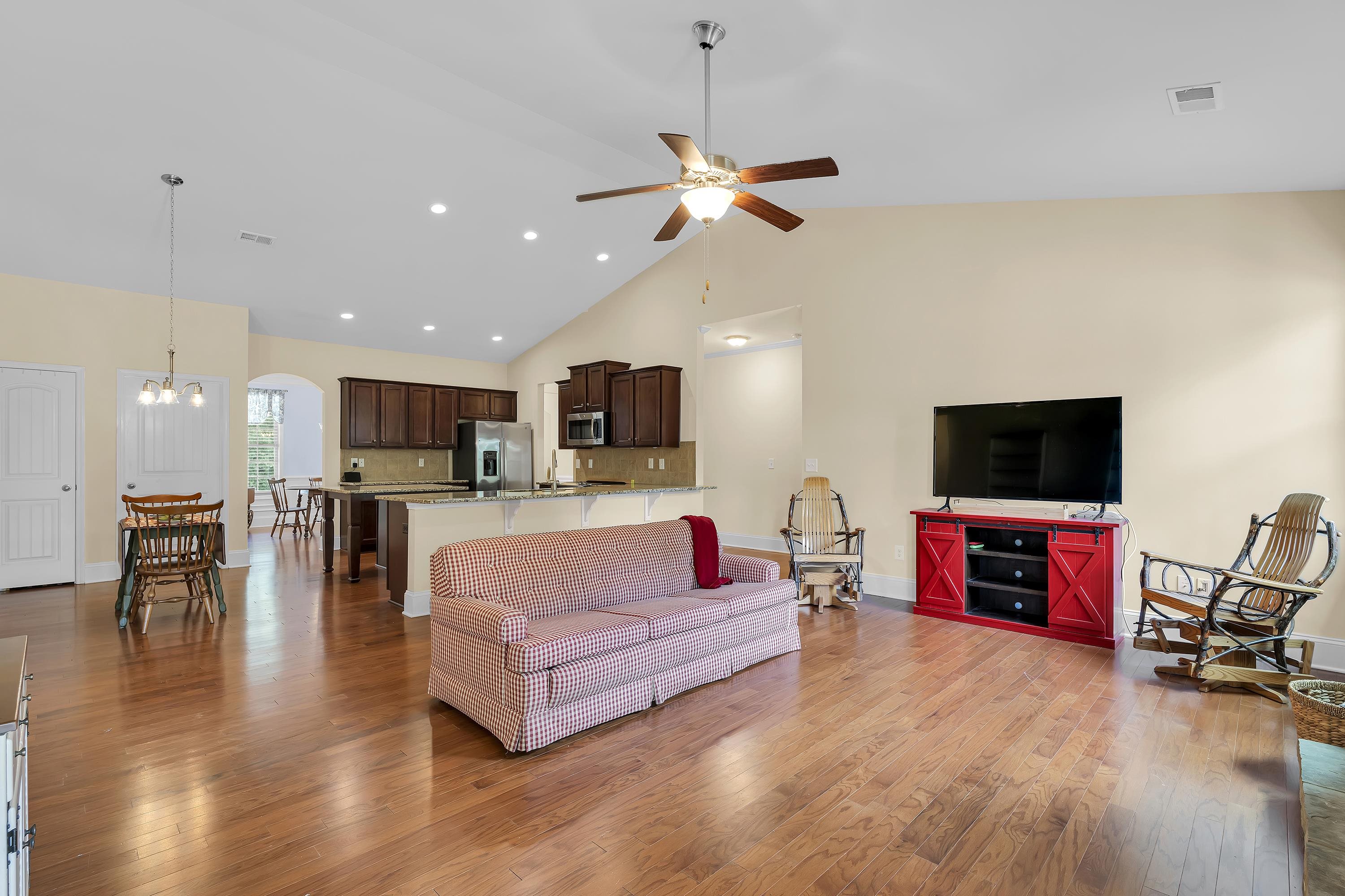 63 Scotts Bluff Drive Property Photo 12