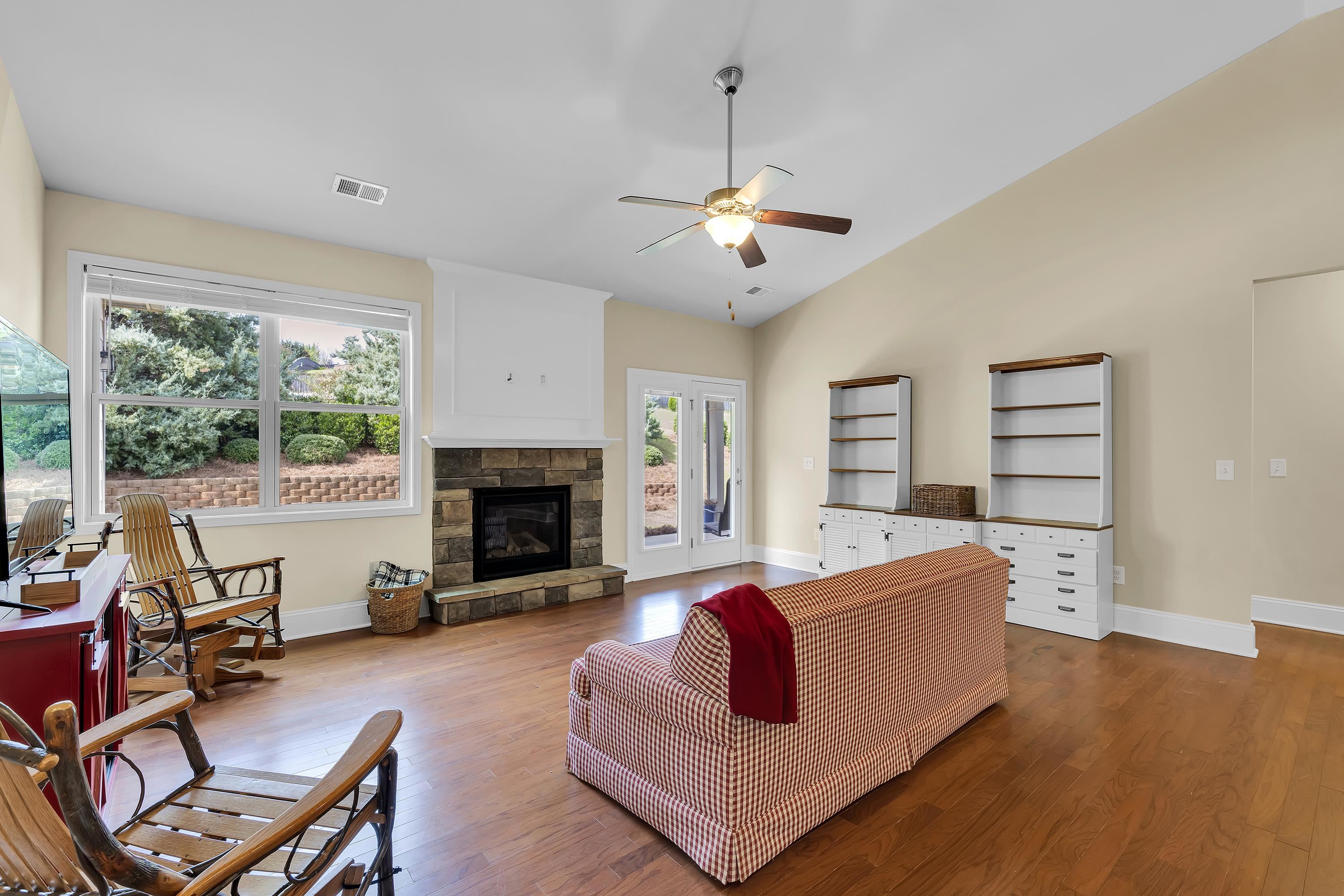63 Scotts Bluff Drive Property Photo 13