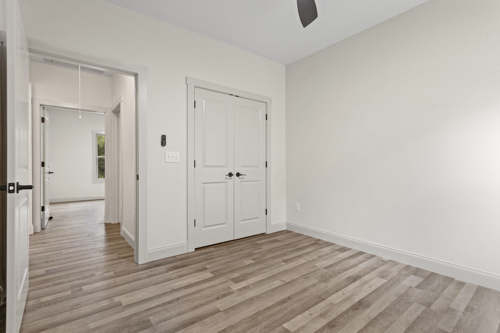 7406 S Pine Street Property Photo 16