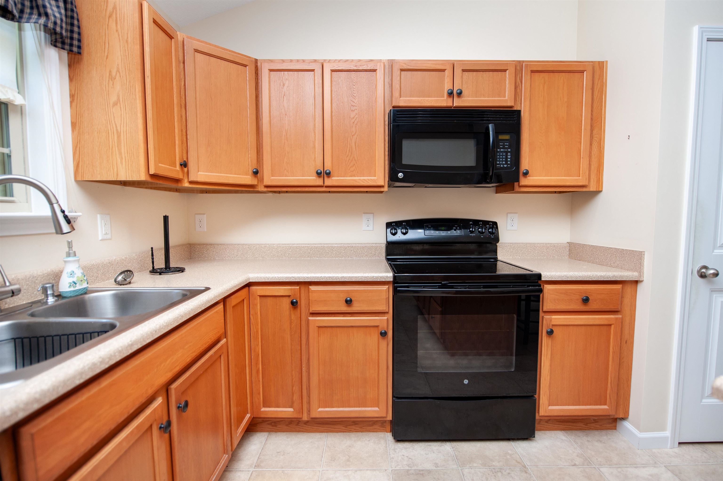 451 Mandys Meadow Drive Property Photo 8