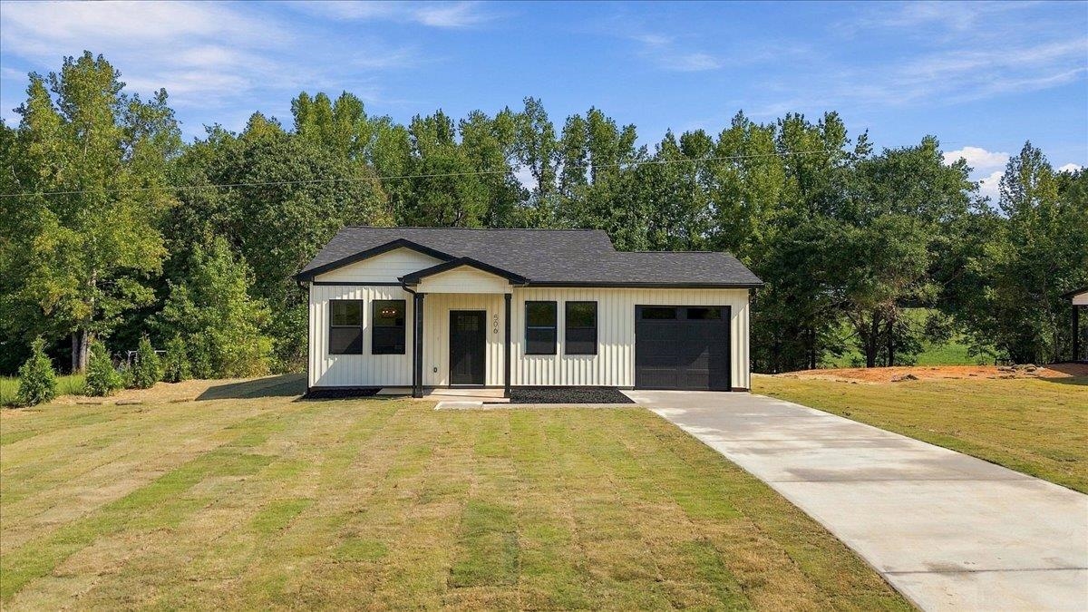 506 Potter Road Property Photo 1