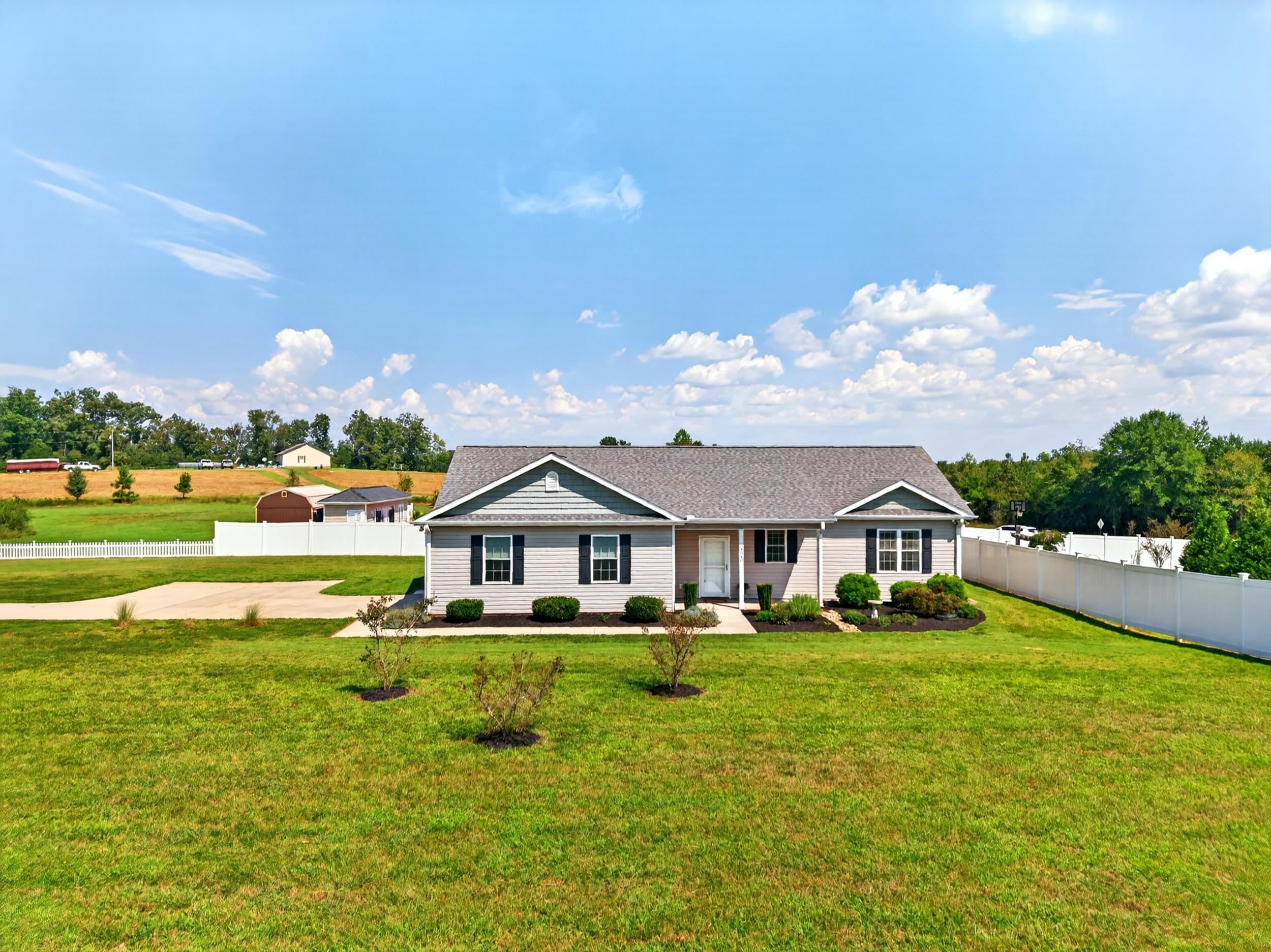 4540 Peachtree Road Property Photo 1