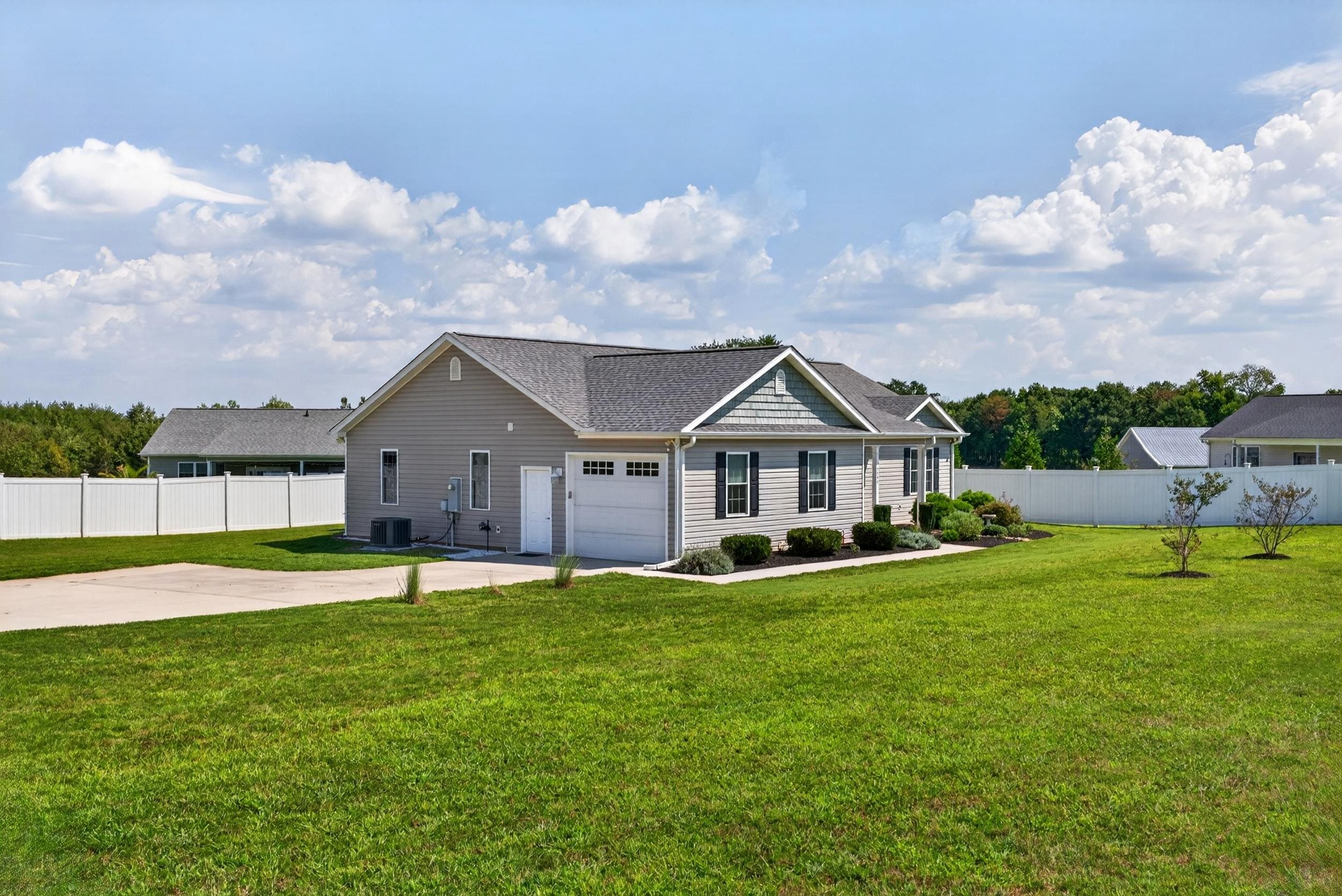 4540 Peachtree Road Property Photo 3
