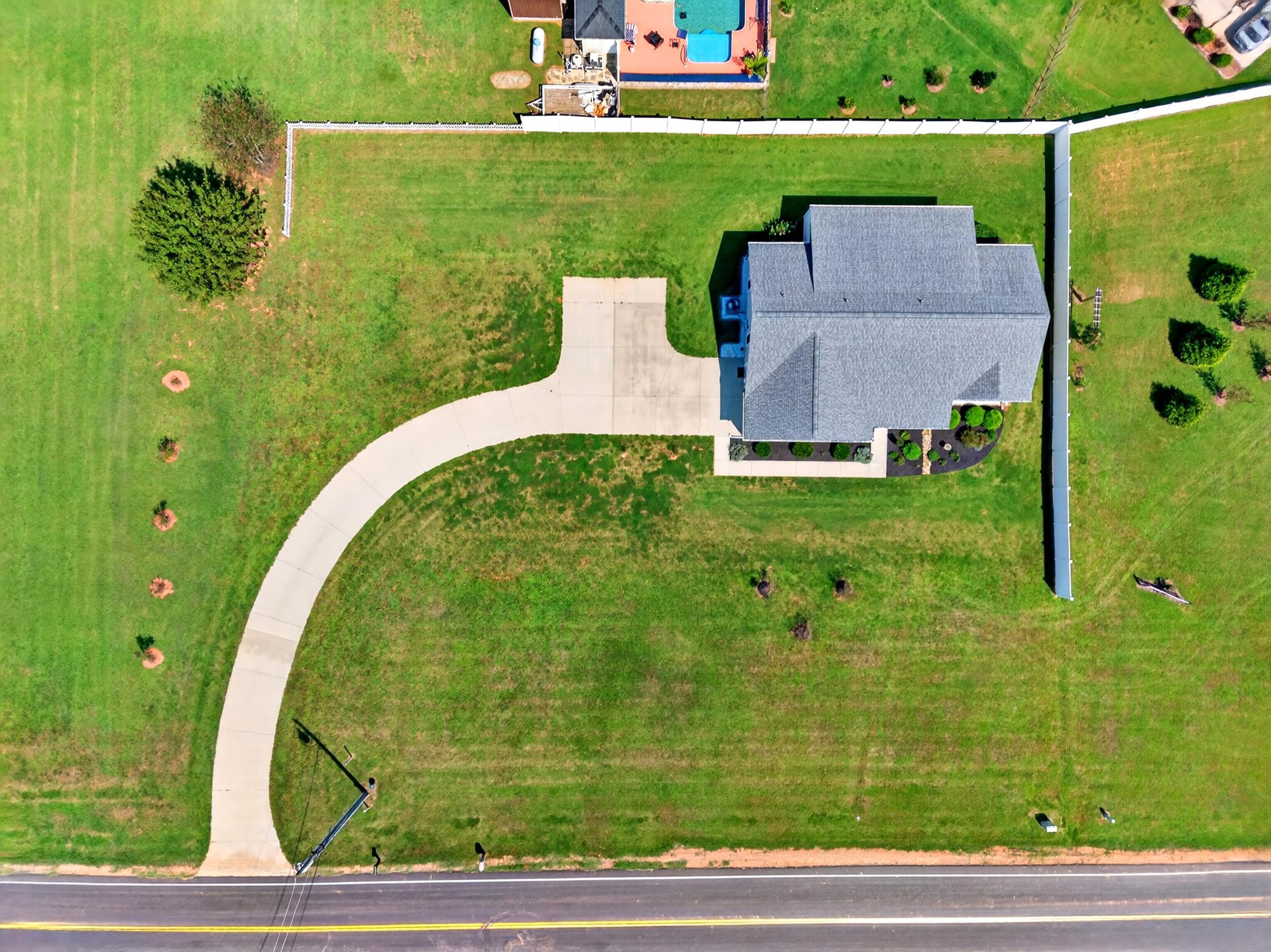 4540 Peachtree Road Property Photo 4