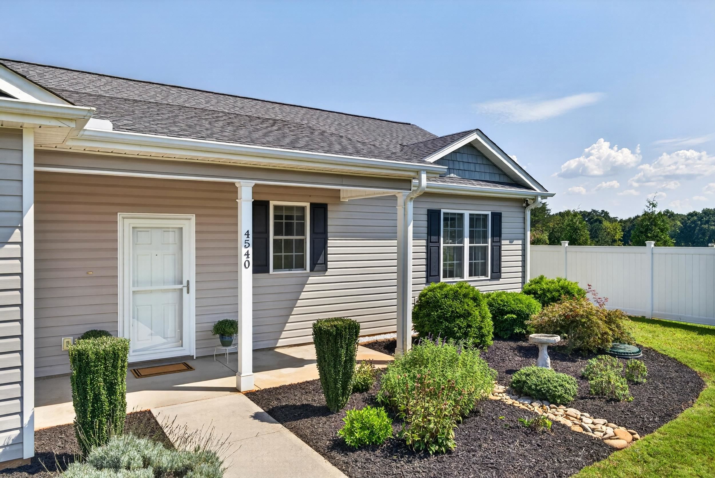 4540 Peachtree Road Property Photo 5