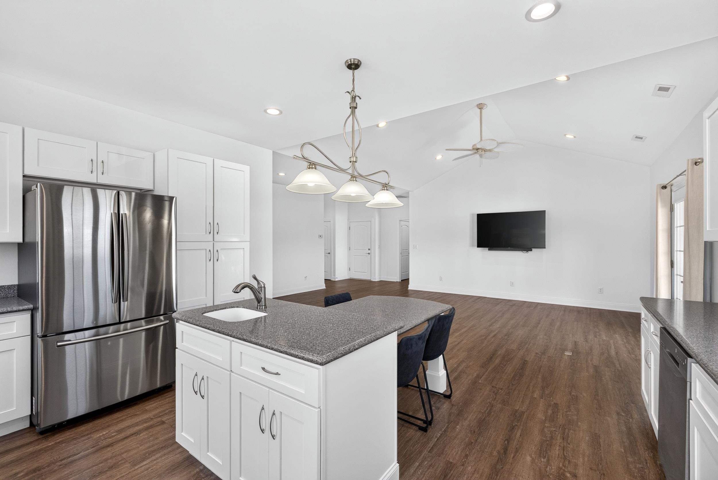 4540 Peachtree Road Property Photo 11