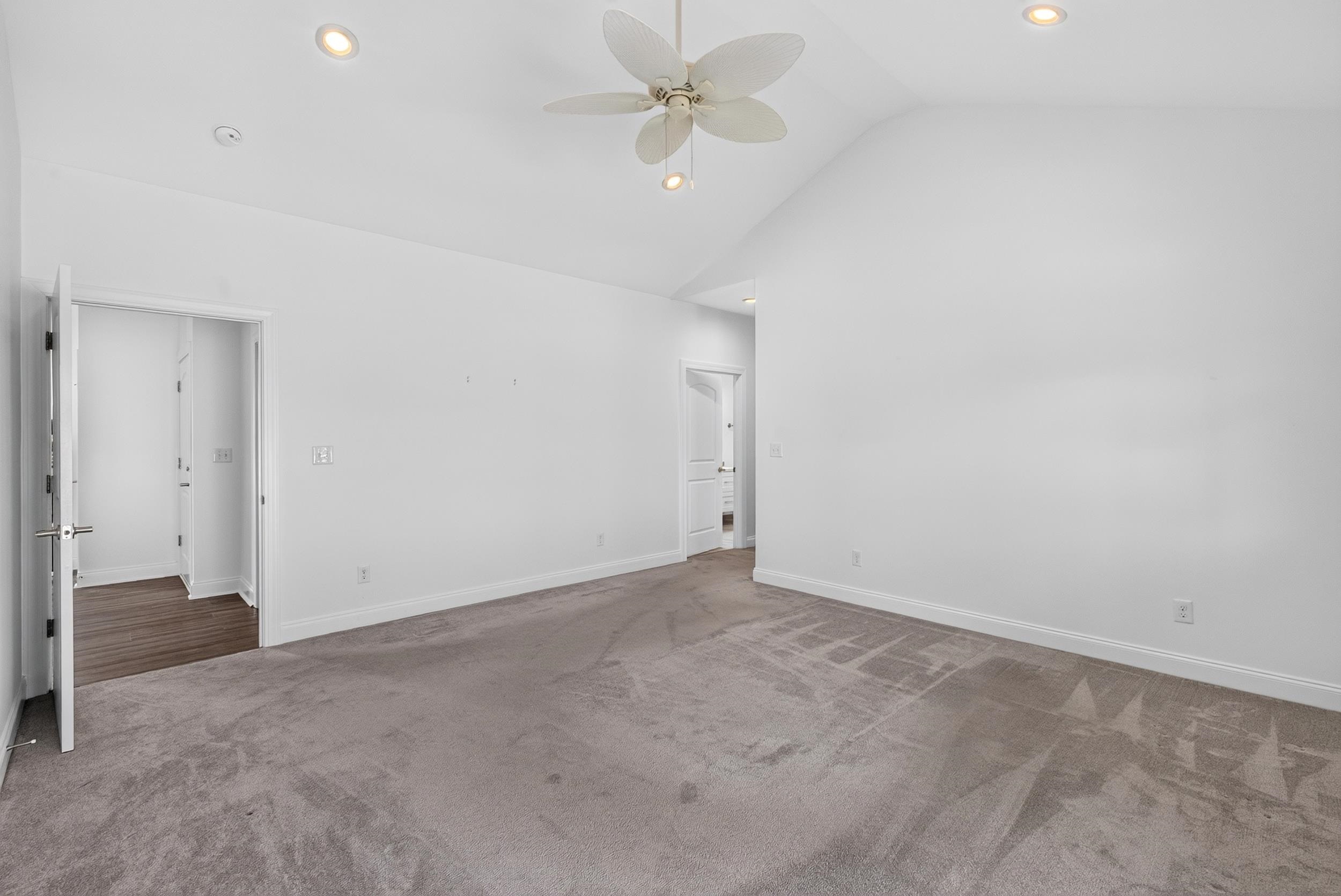 4540 Peachtree Road Property Photo 14