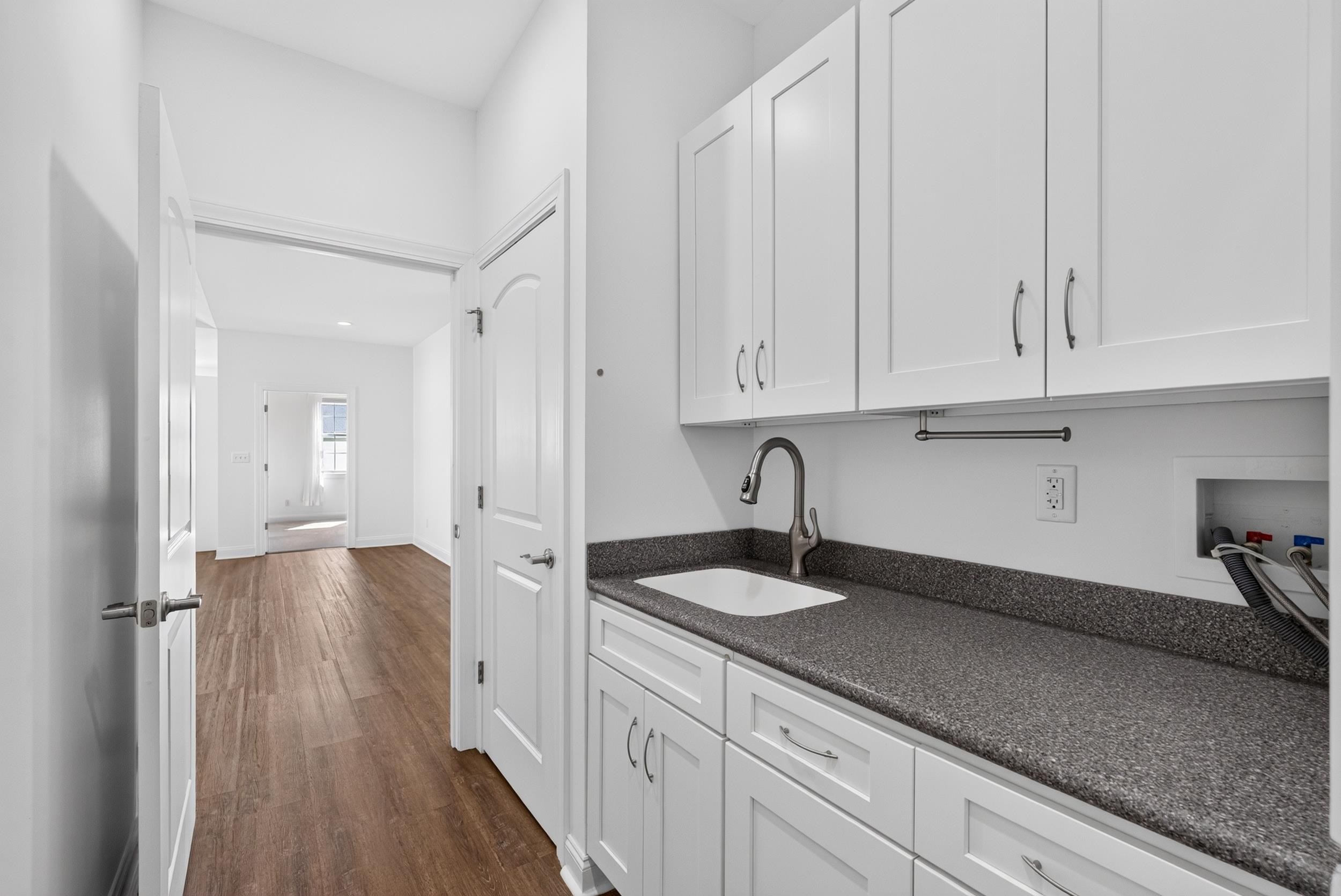 4540 Peachtree Road Property Photo 23