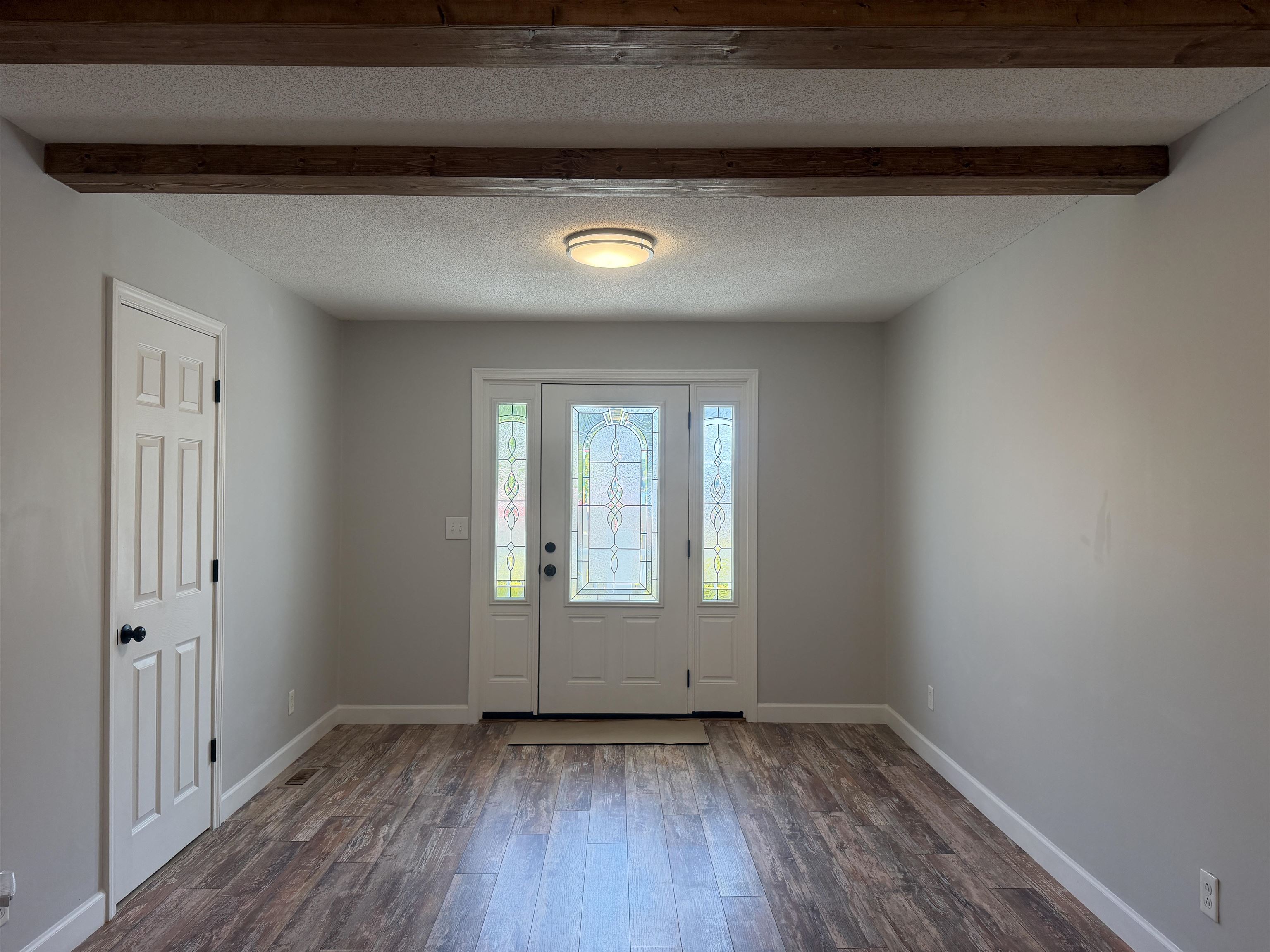 798 Isle Of Pine Circle Property Photo 7