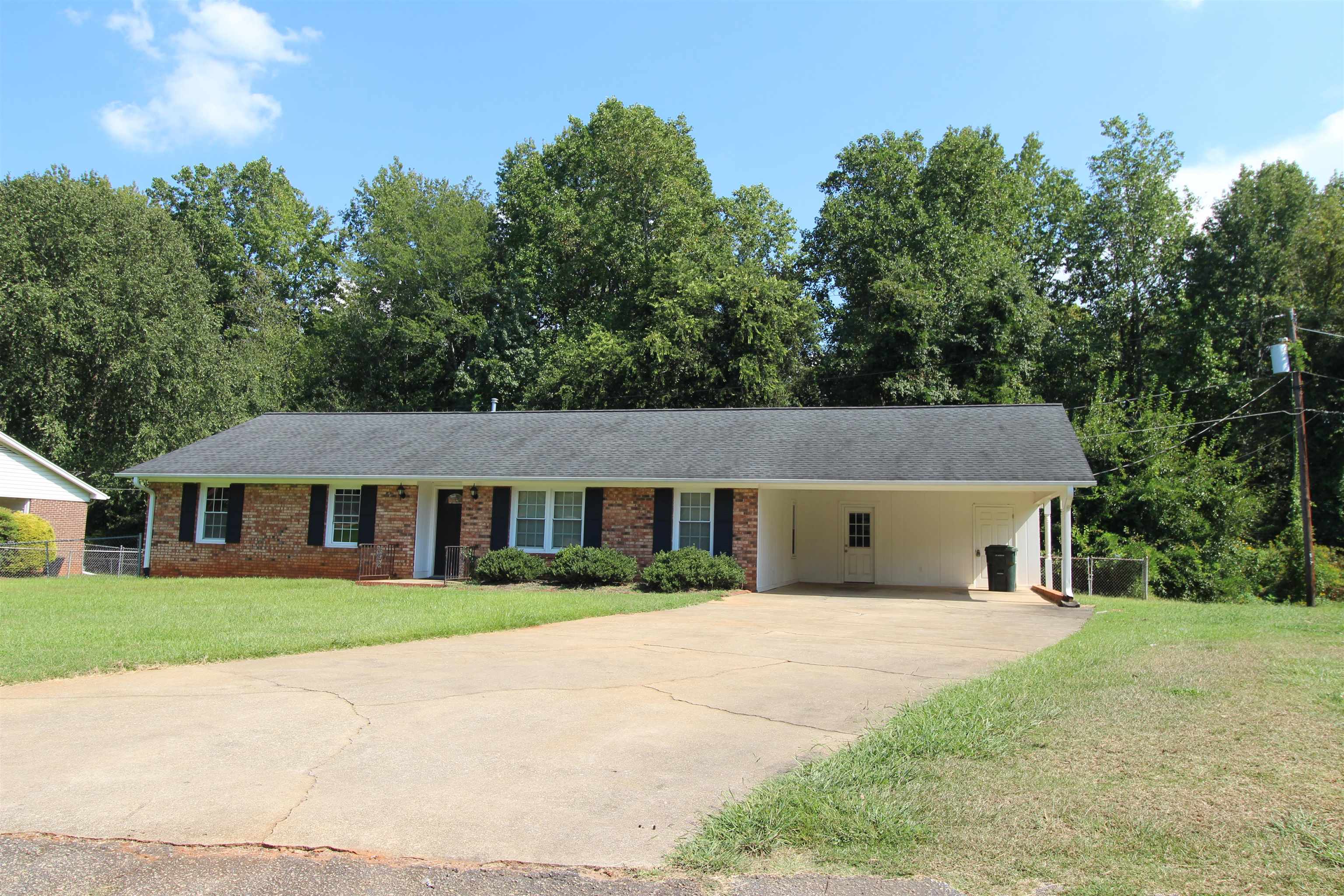 109 Allen Court Property Photo 2