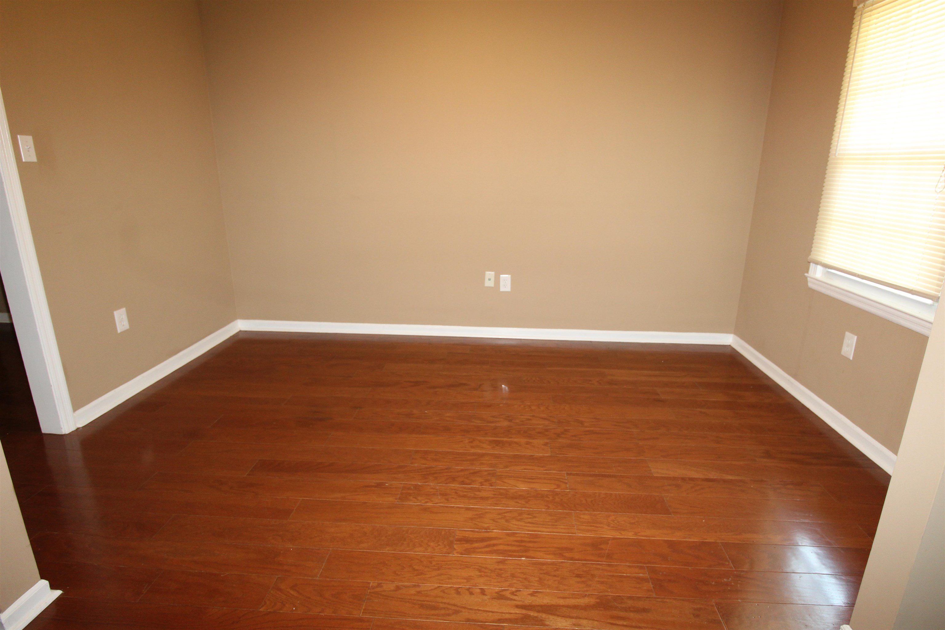 109 Allen Court Property Photo 8