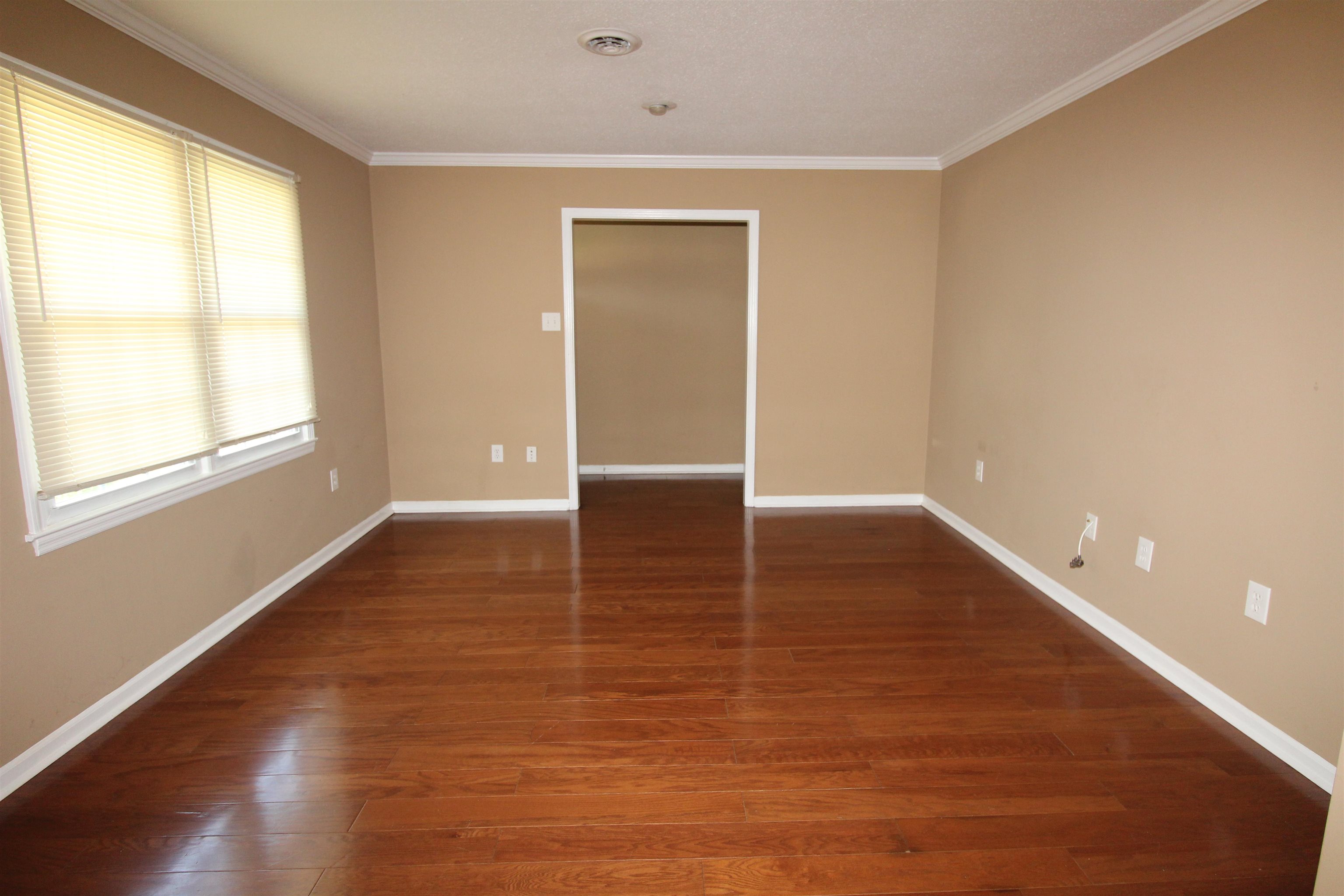 109 Allen Court Property Photo 9