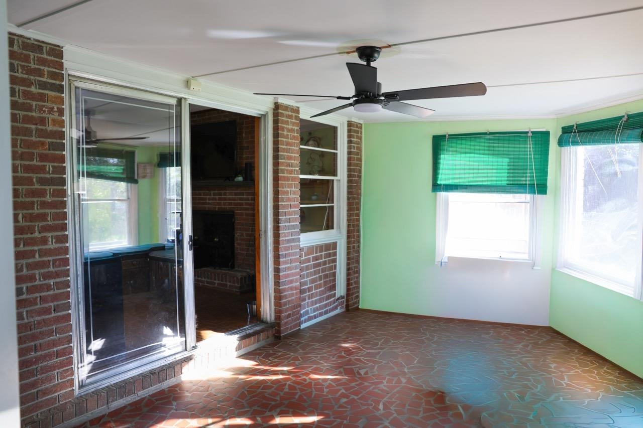 214 Midway Drive Property Photo 10