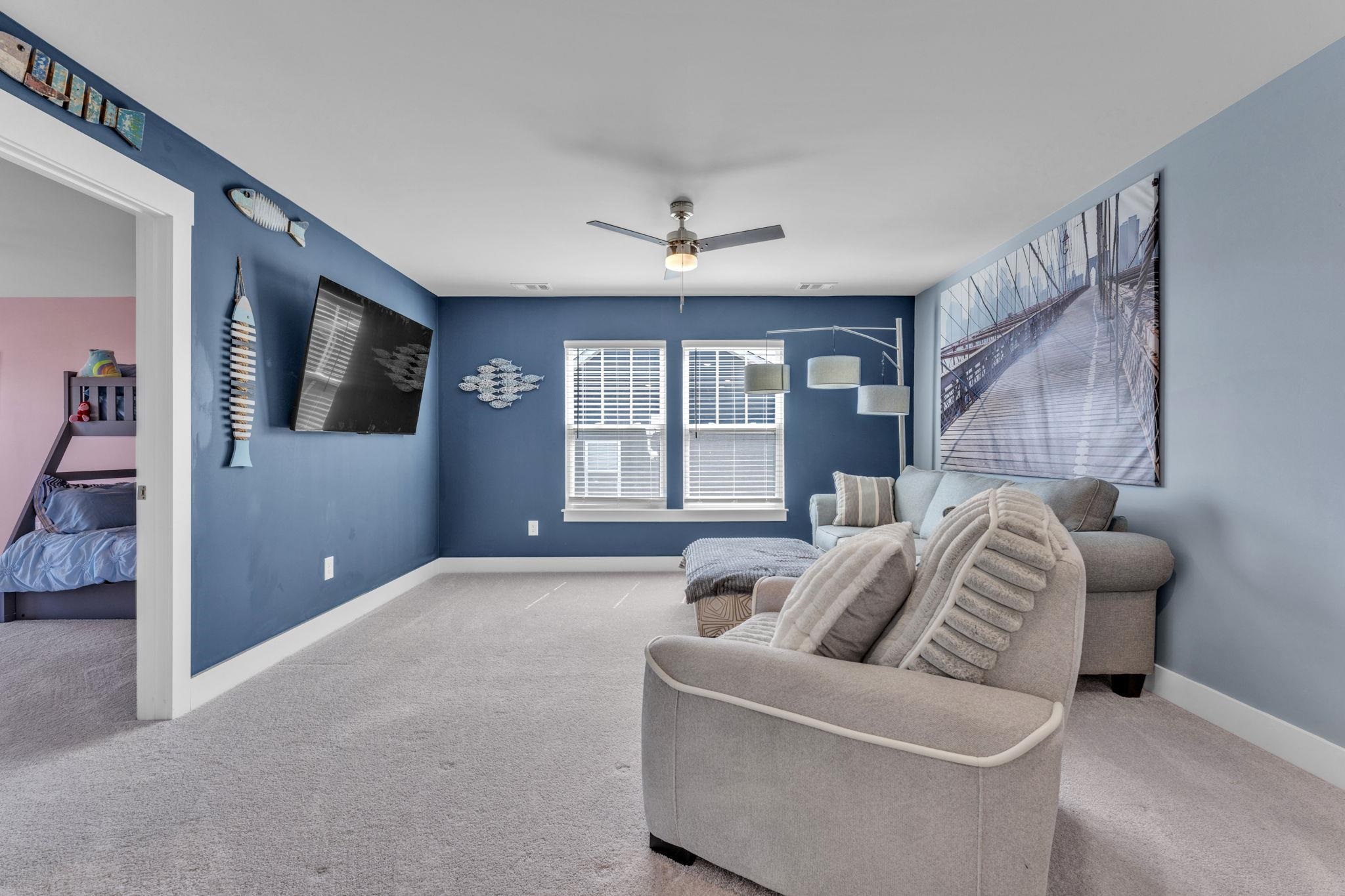 405 Fenwick Drive Property Photo 22