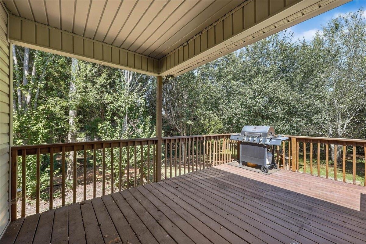 235 Metcalf Court Property Photo 25