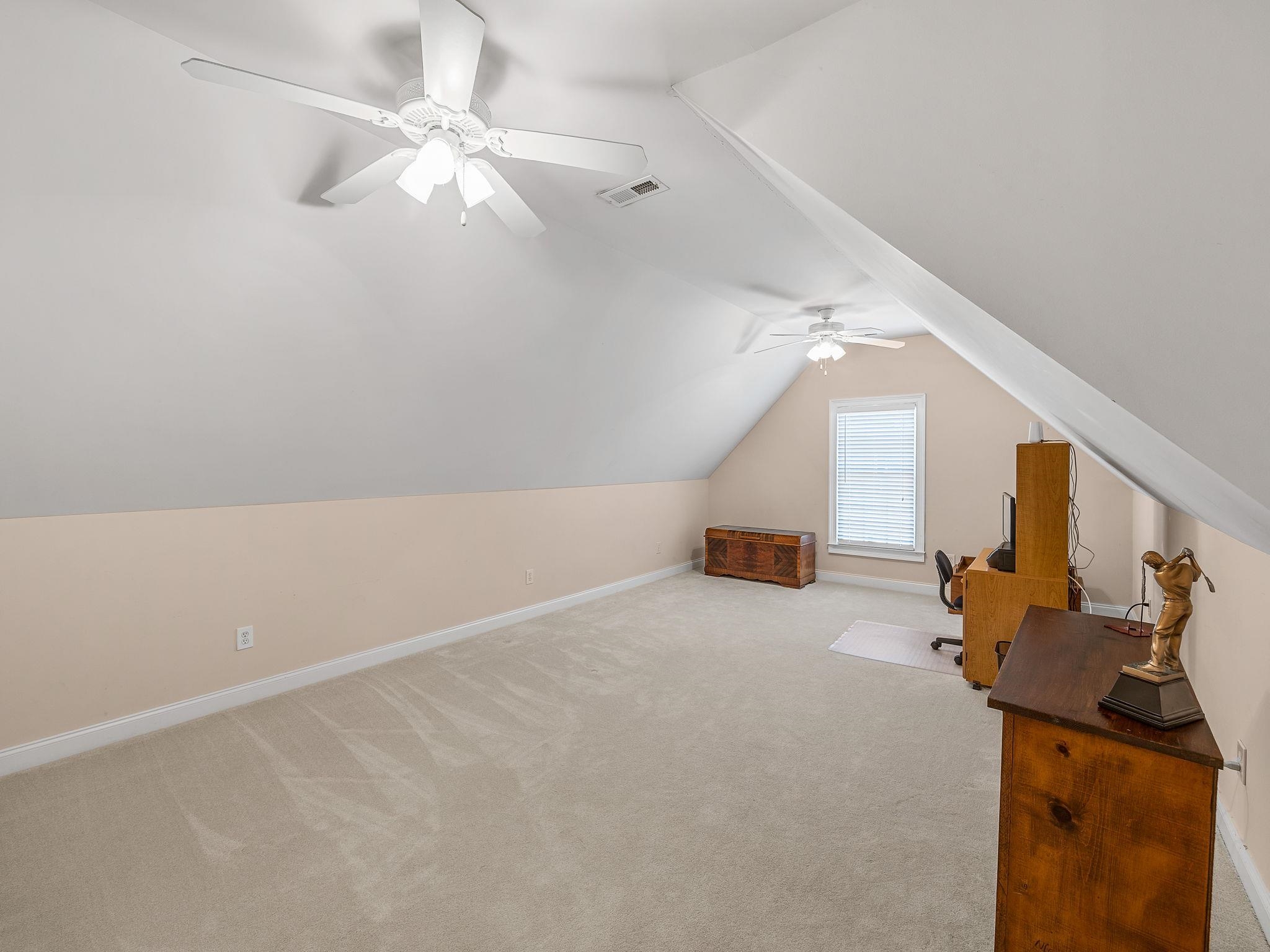 522 Chippendale Lane Property Photo 33