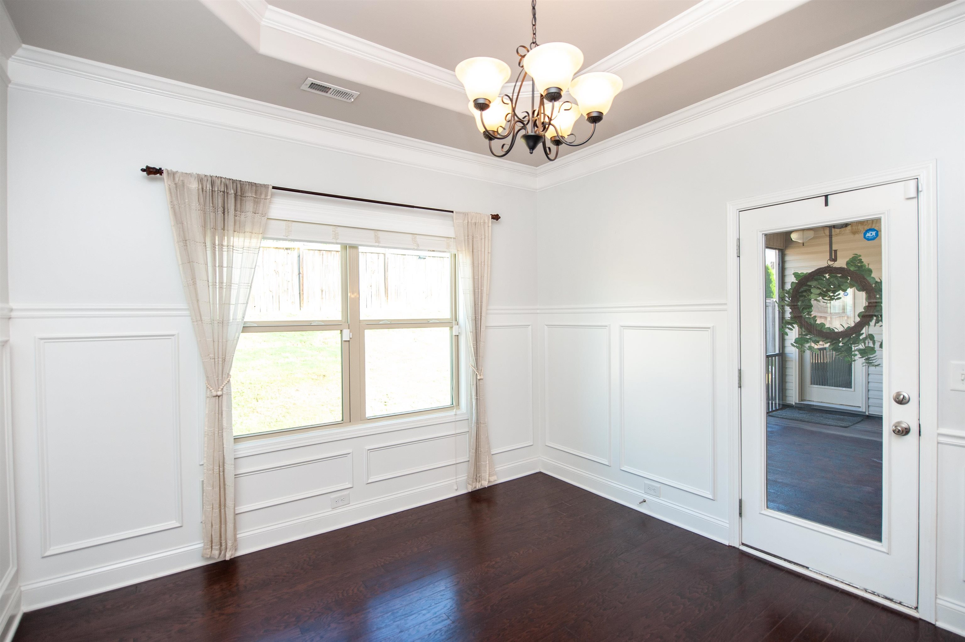 454 Wolfbend Road Property Photo 11