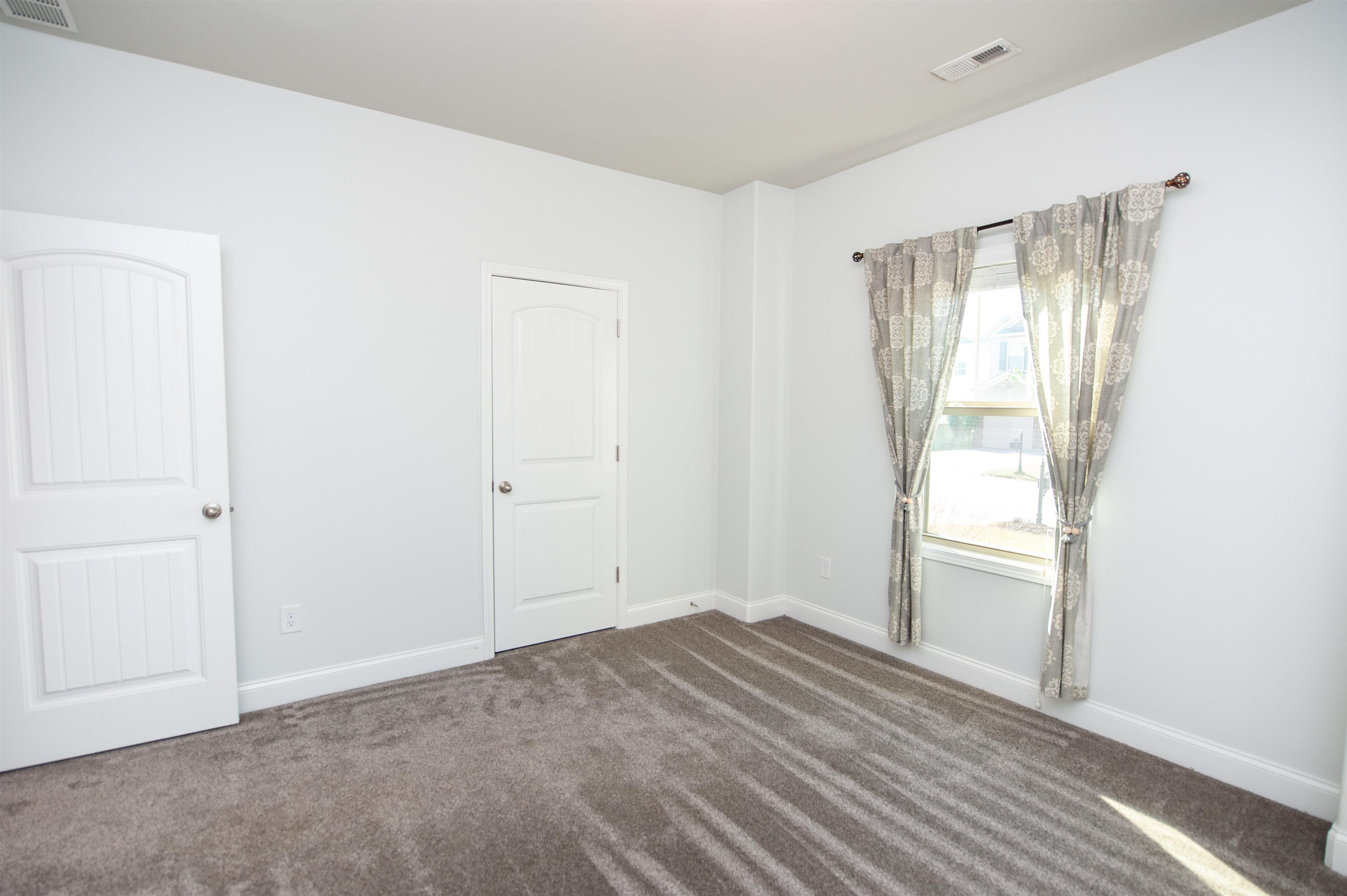 454 Wolfbend Road Property Photo 19