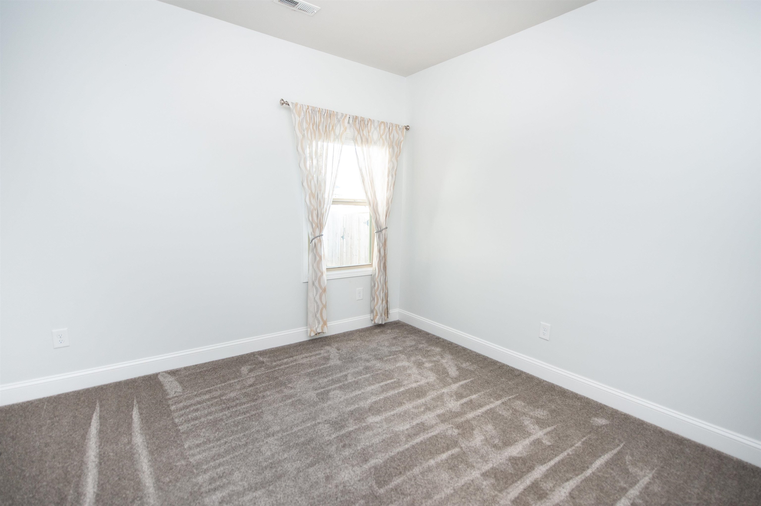 454 Wolfbend Road Property Photo 21