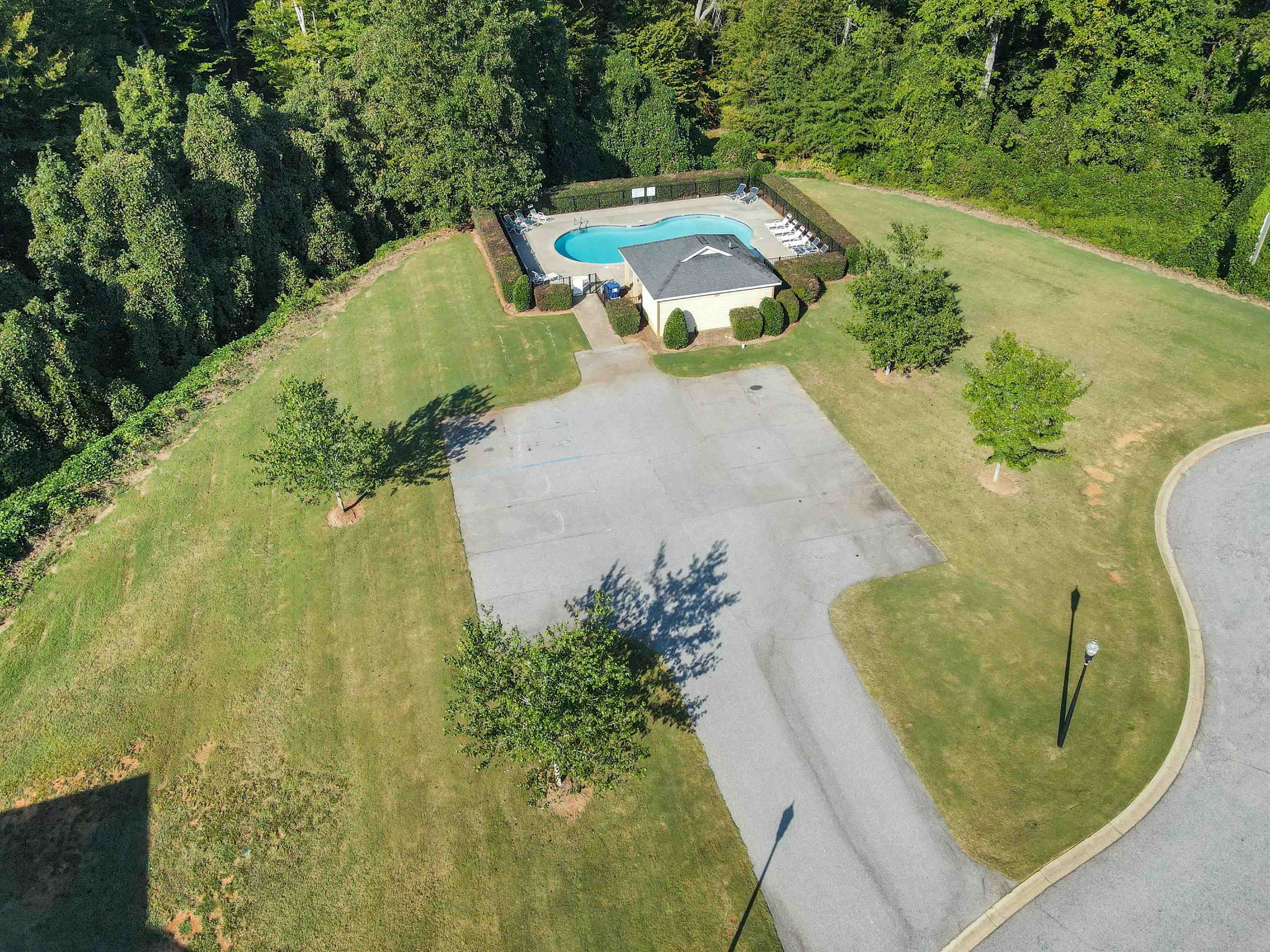 454 Wolfbend Road Property Photo 27