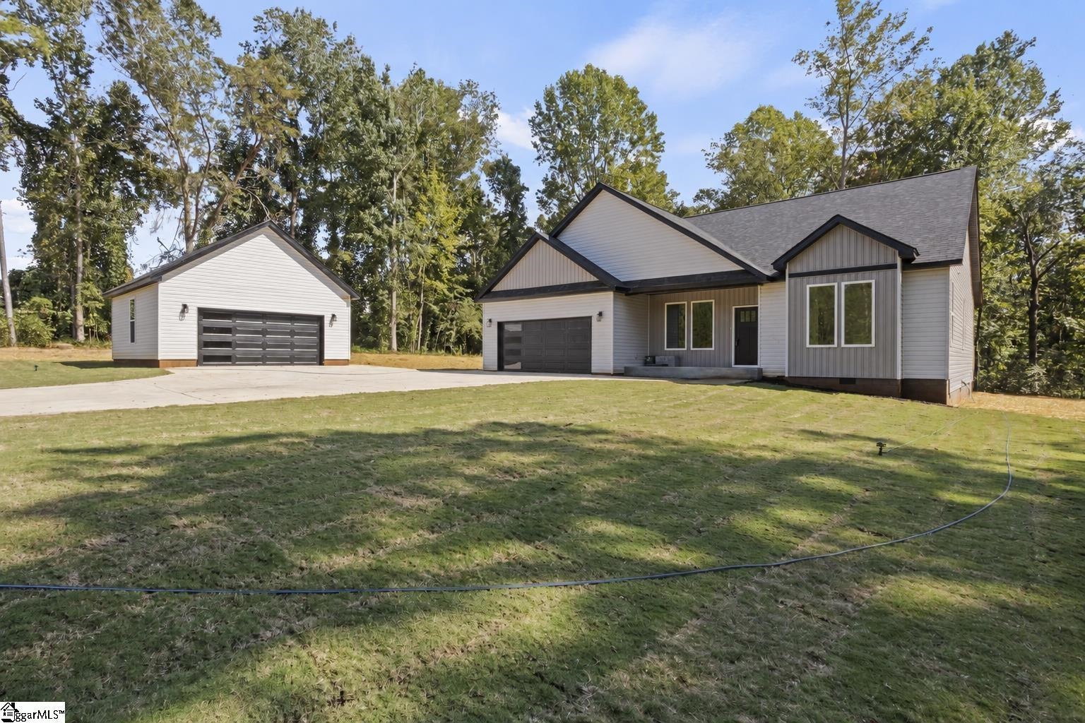 171 Easy Street Property Photo 1