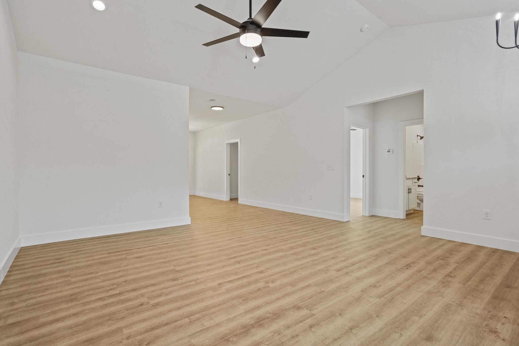 171 Easy Street Property Photo 3