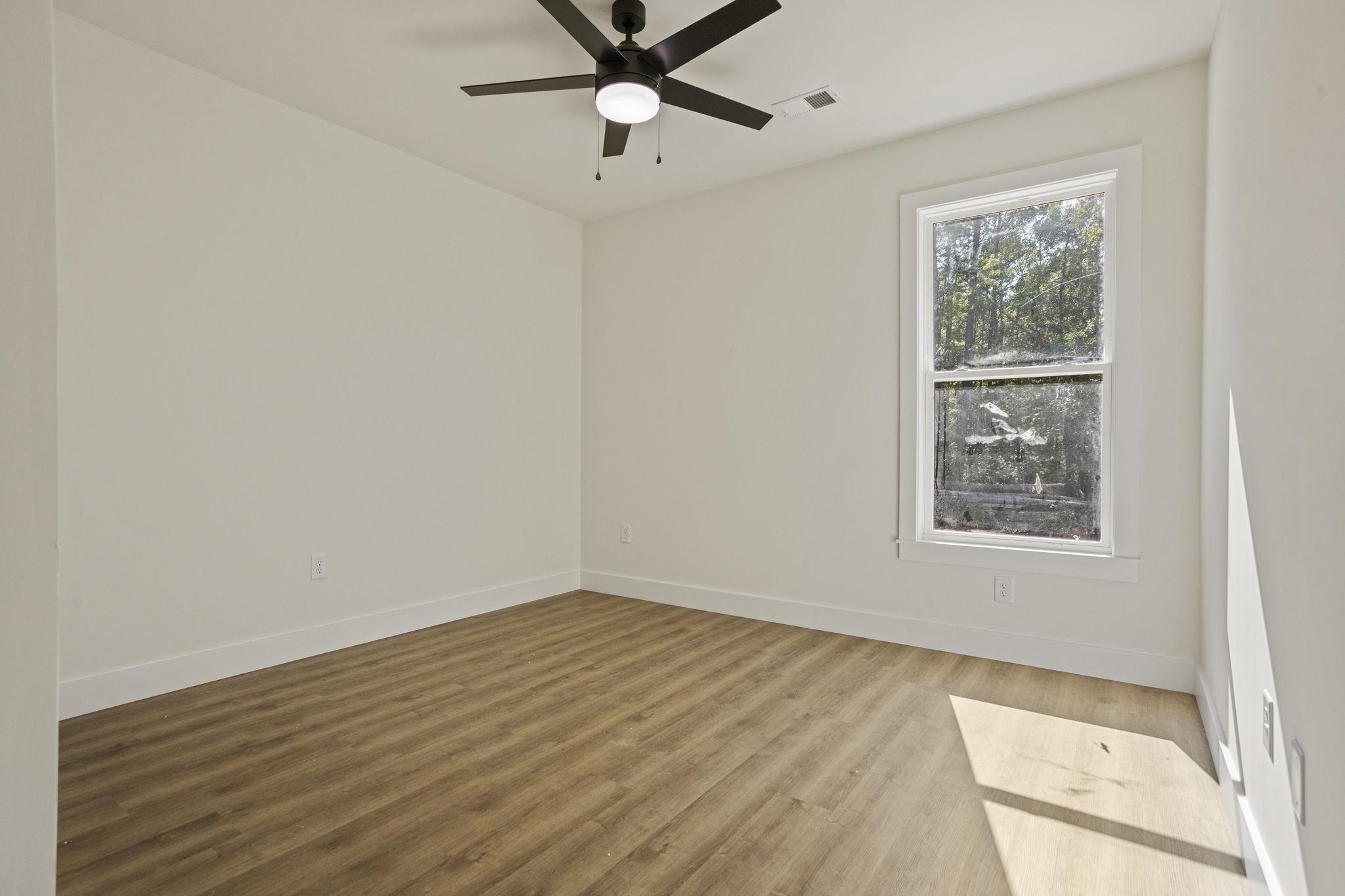 171 Easy Street Property Photo 16
