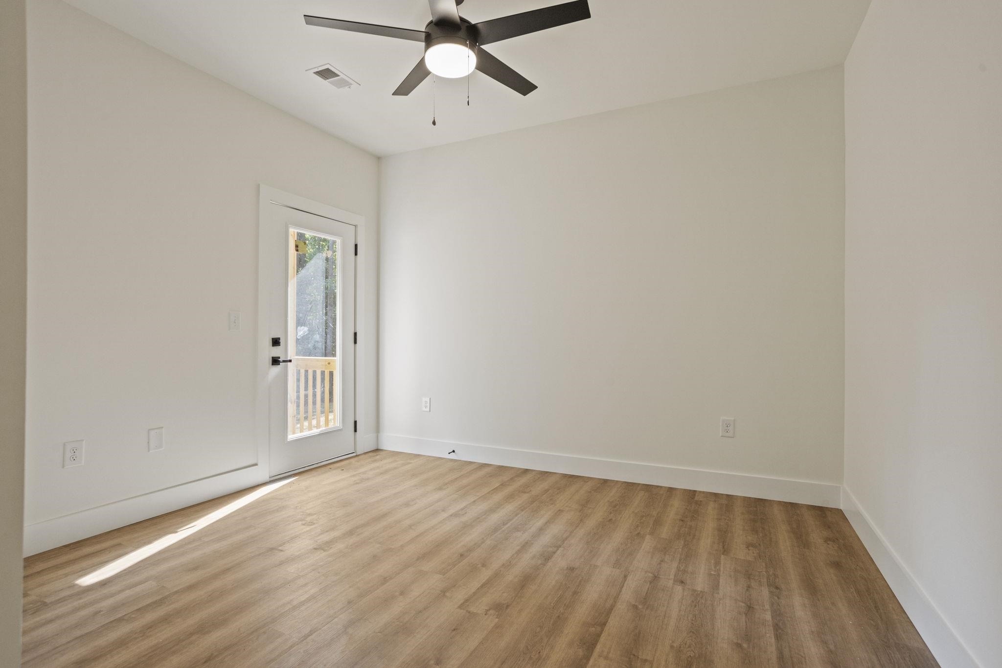 171 Easy Street Property Photo 18