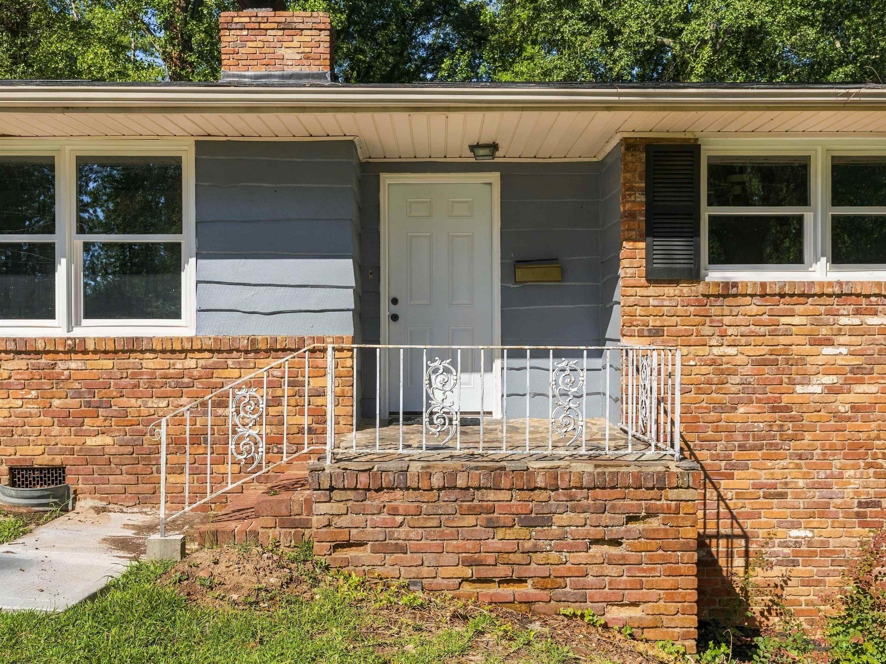 336 Weblin Street Property Photo 5