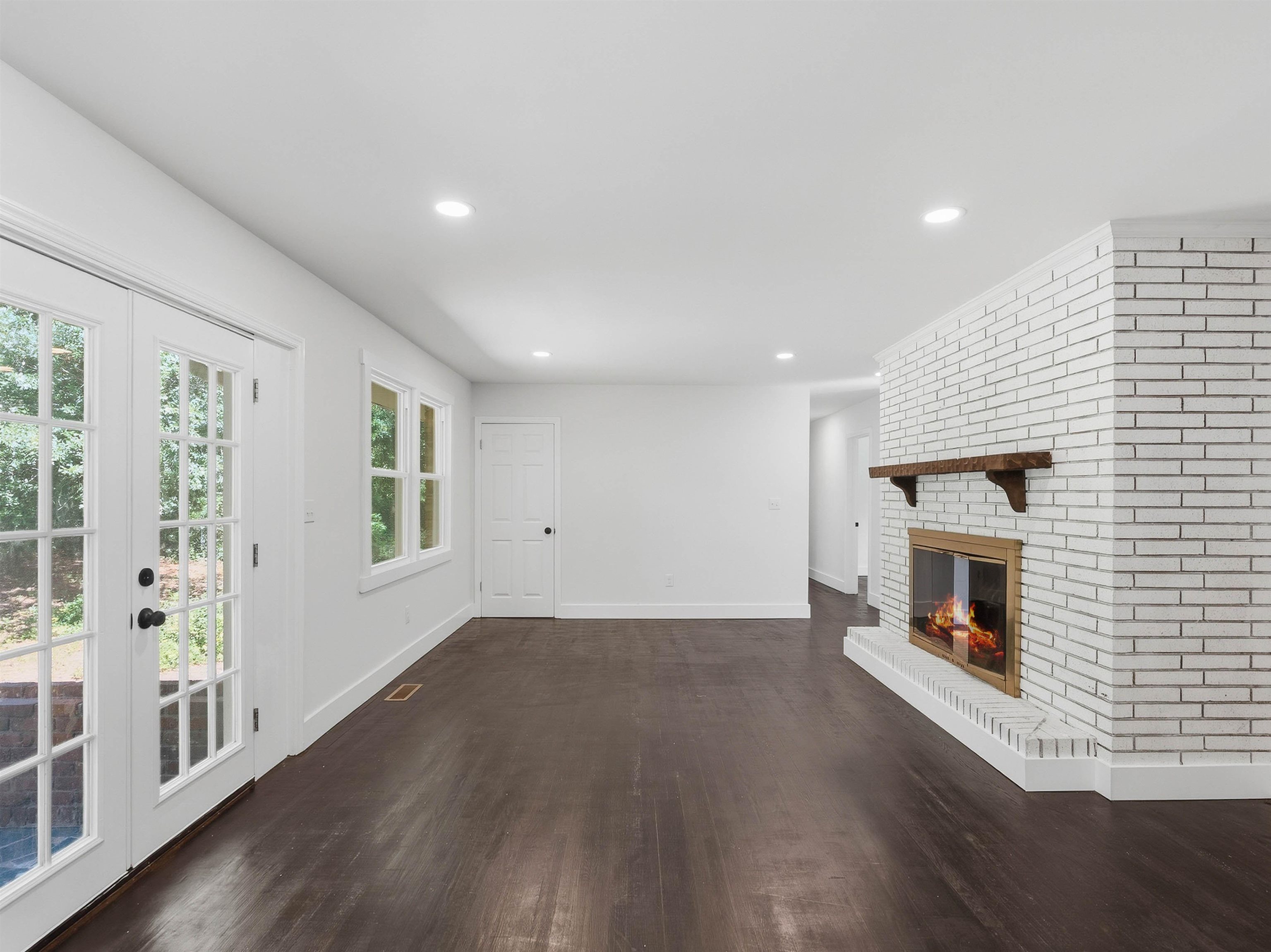 336 Weblin Street Property Photo 9