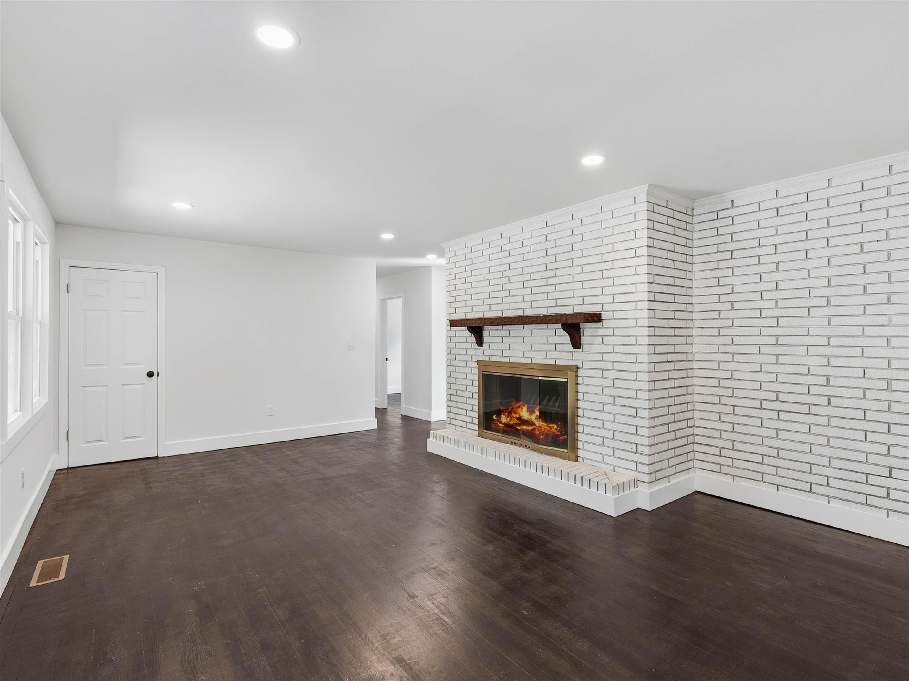 336 Weblin Street Property Photo 11