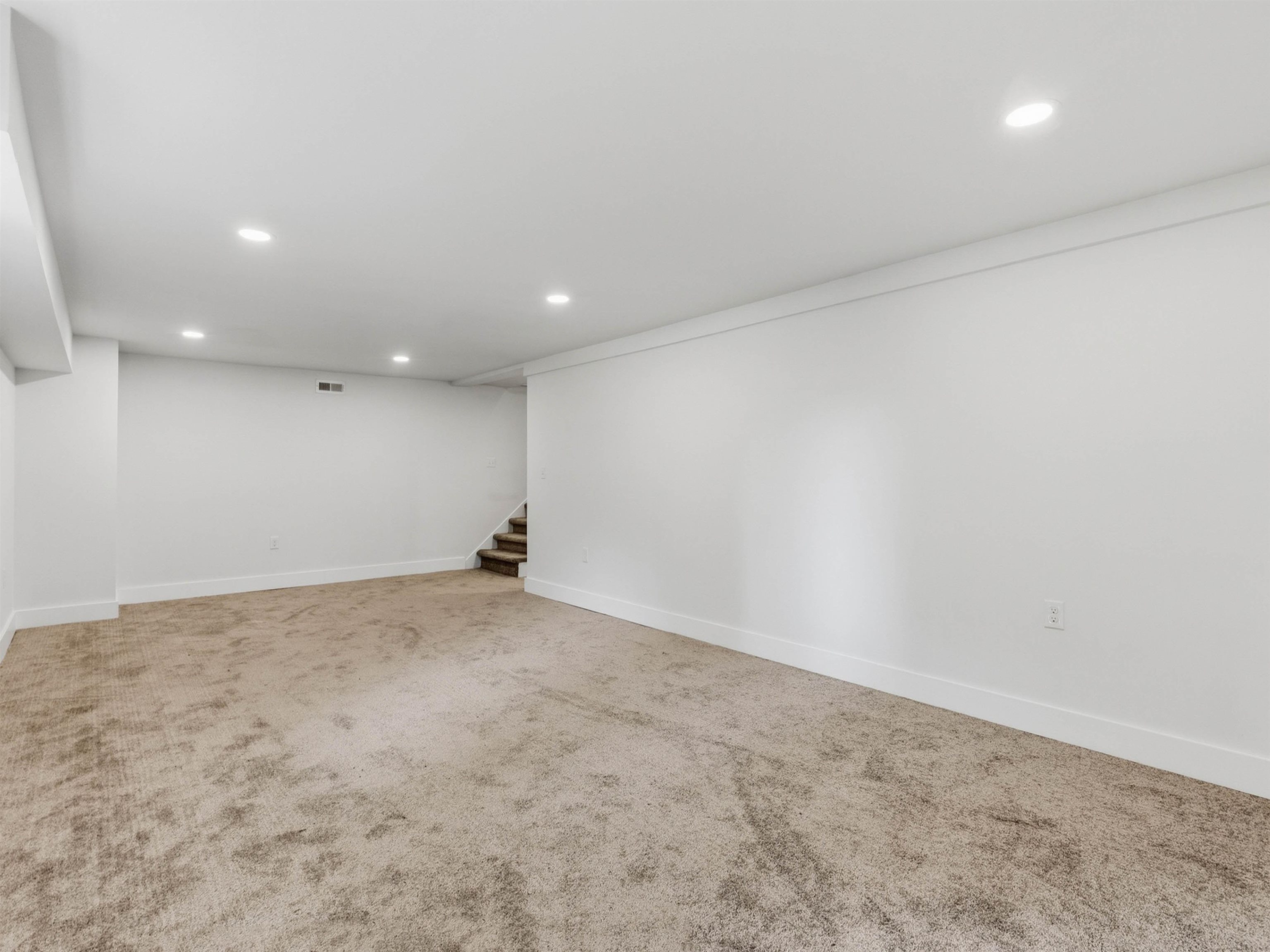 336 Weblin Street Property Photo 20