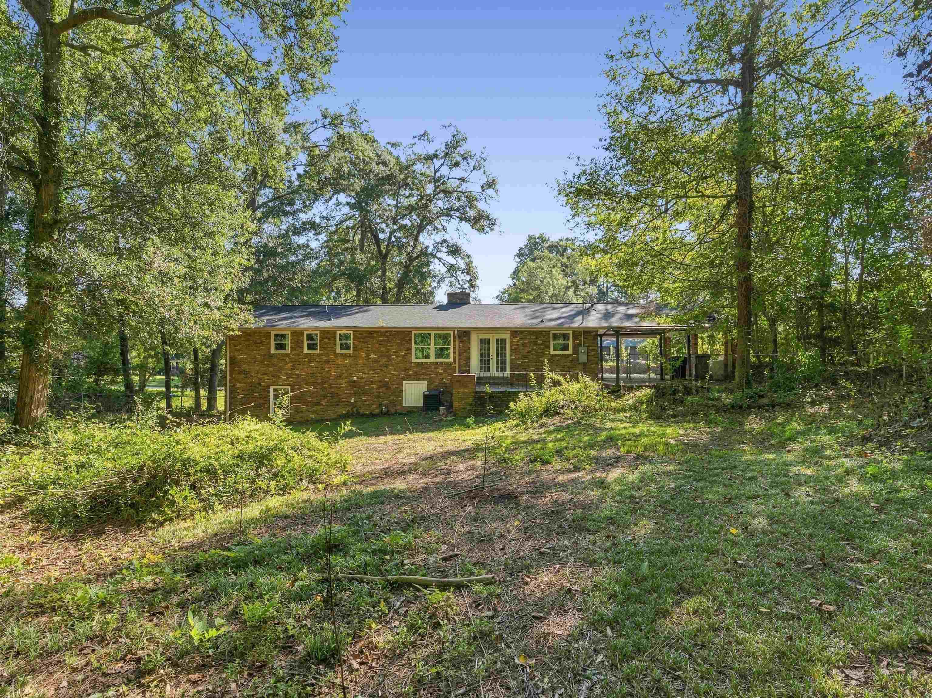 336 Weblin Street Property Photo 30