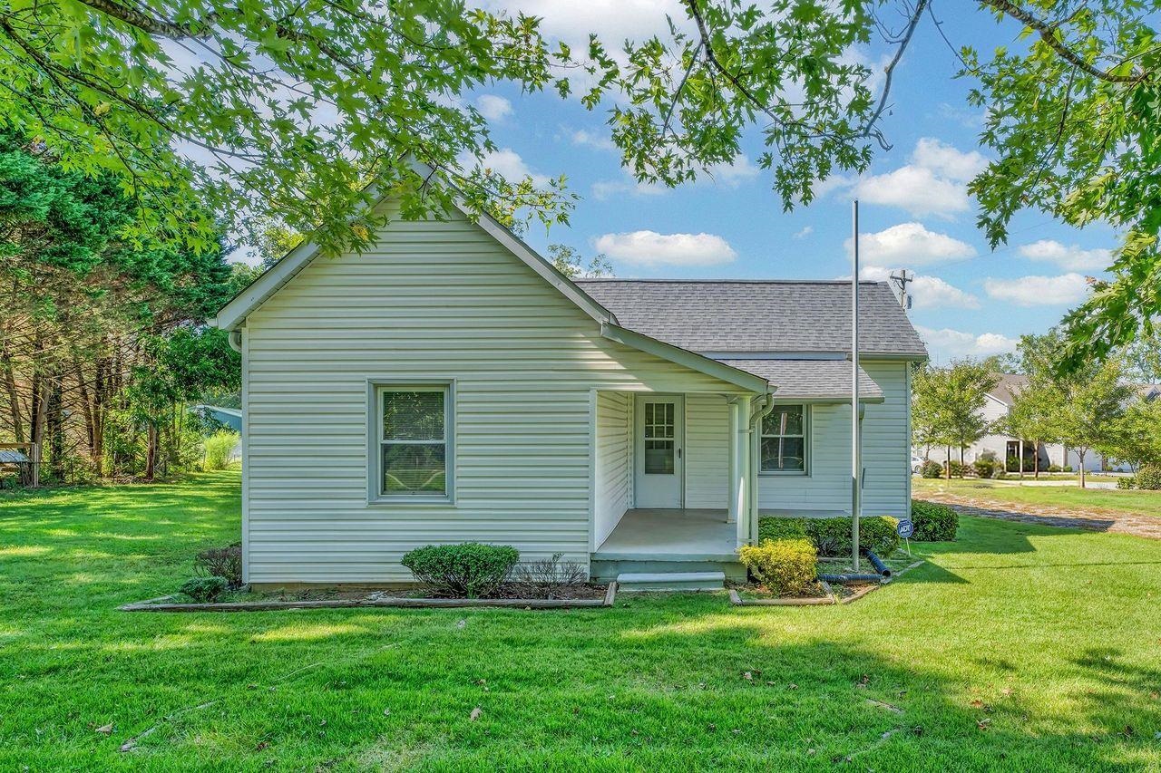 1704 Carolina Country Club Road Property Photo 1