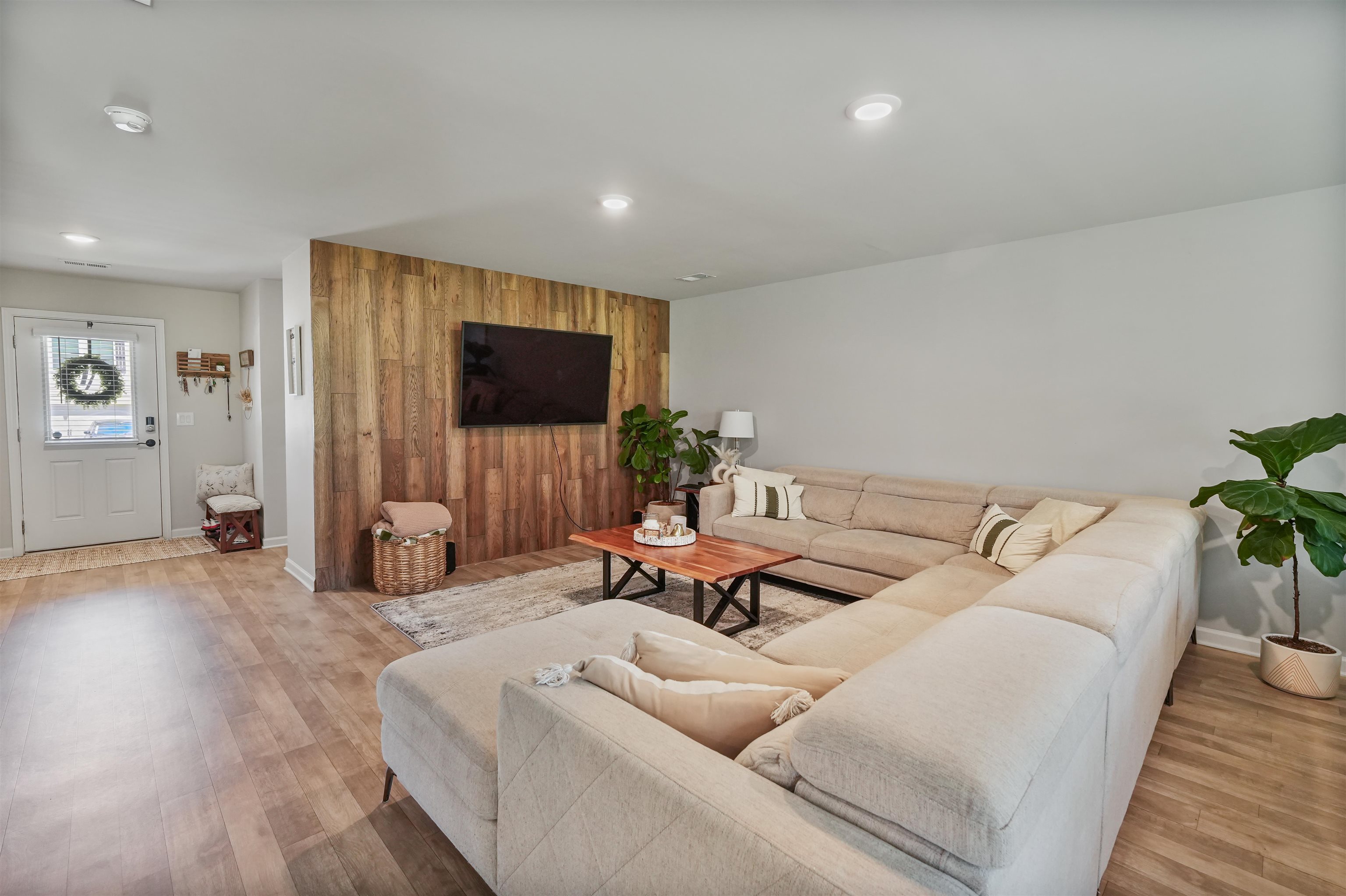 951 Equine Drive Property Photo 6