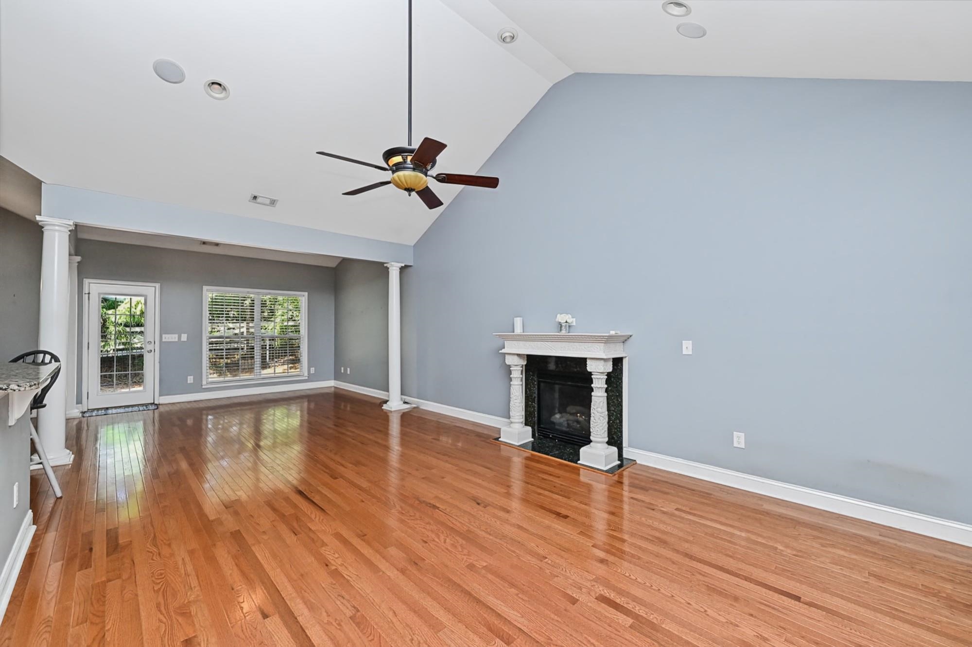 300 Gladstone Way Property Photo 6