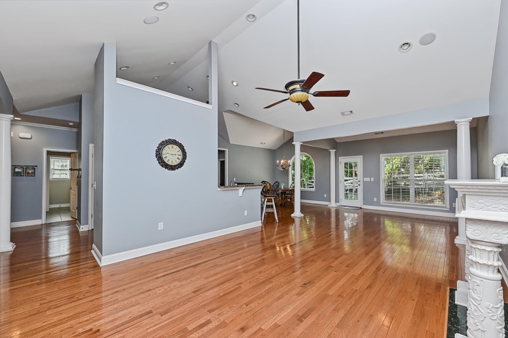 300 Gladstone Way Property Photo 12