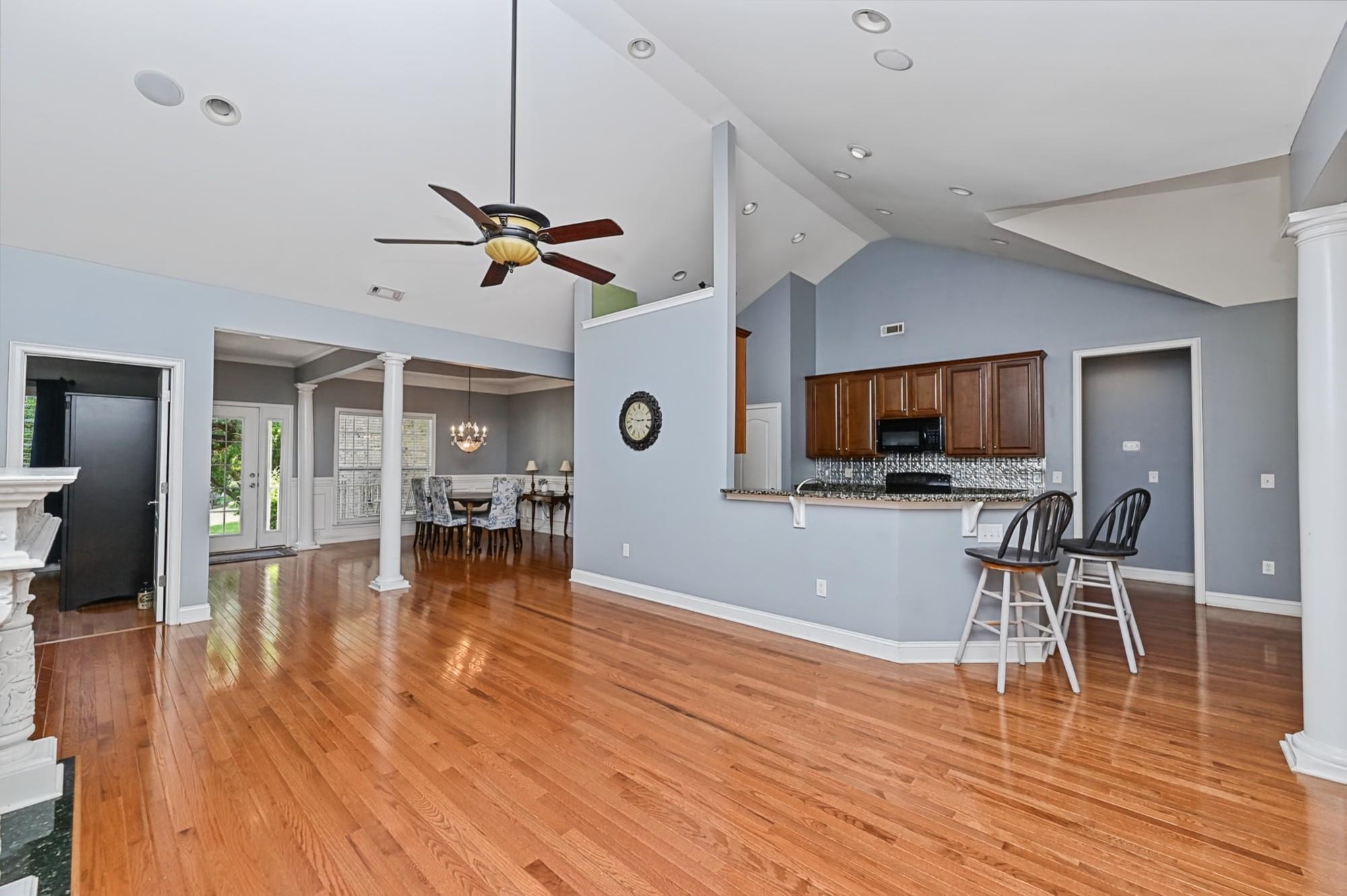 300 Gladstone Way Property Photo 13