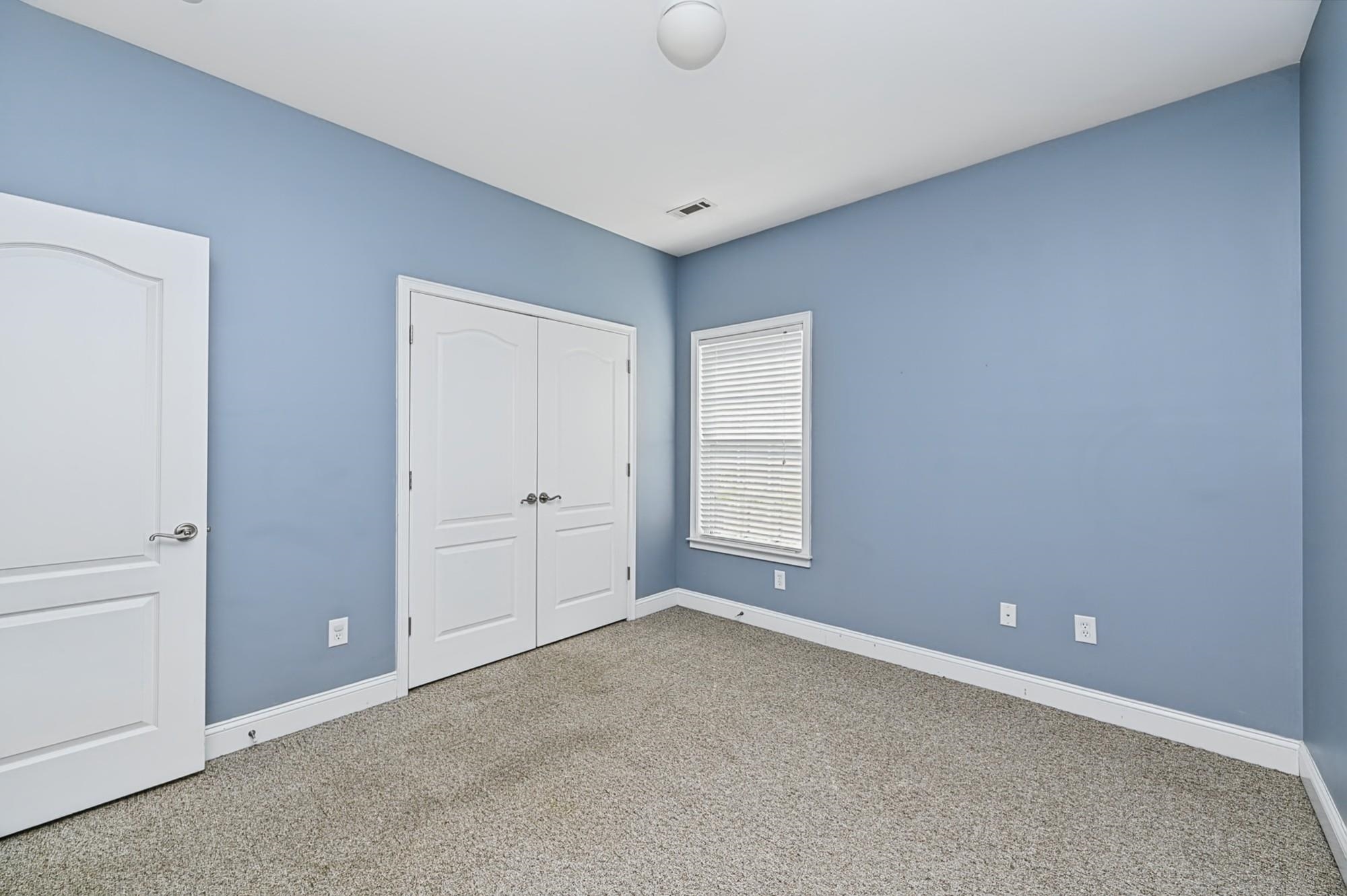 300 Gladstone Way Property Photo 26