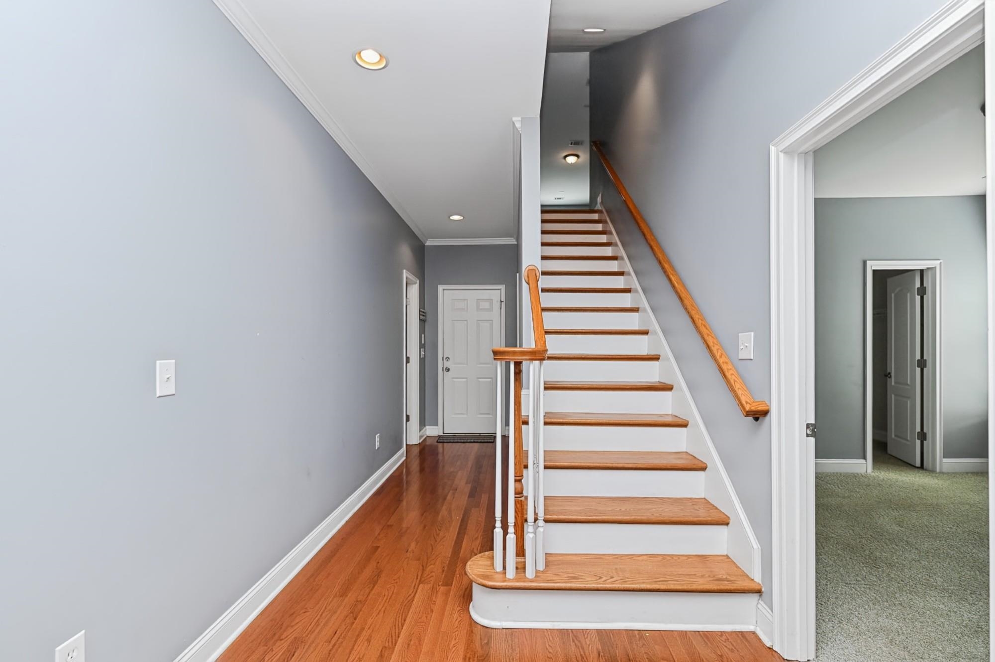 300 Gladstone Way Property Photo 29