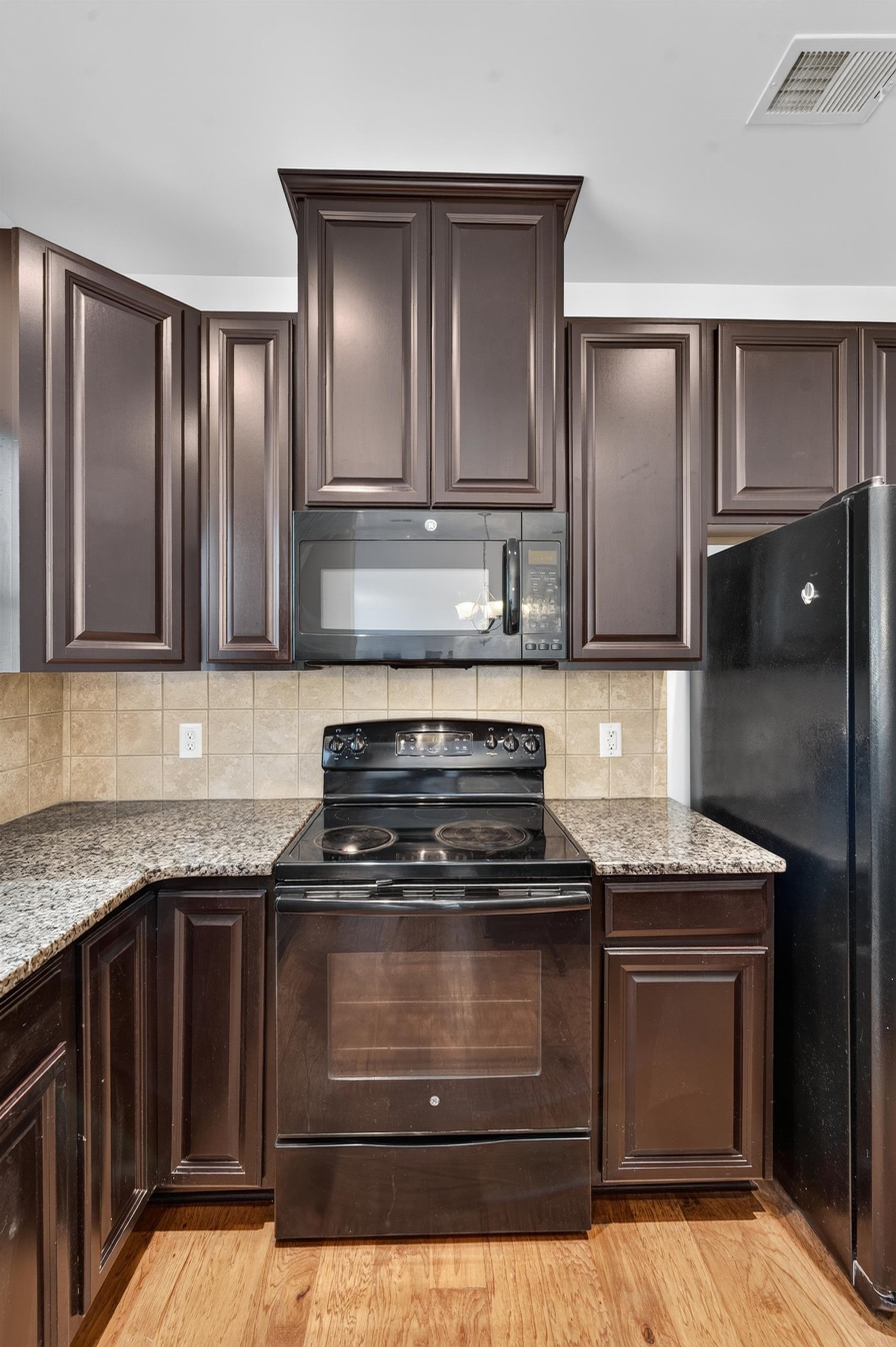 413 Christiane Way Property Photo 19