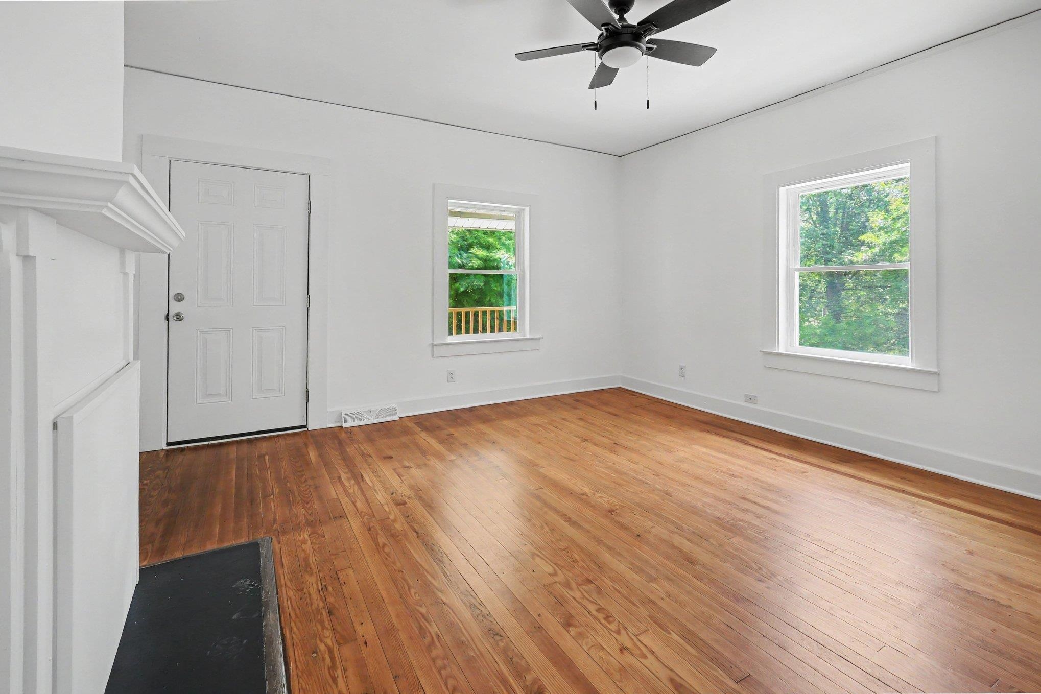 586 Hickory Drive Property Photo 5