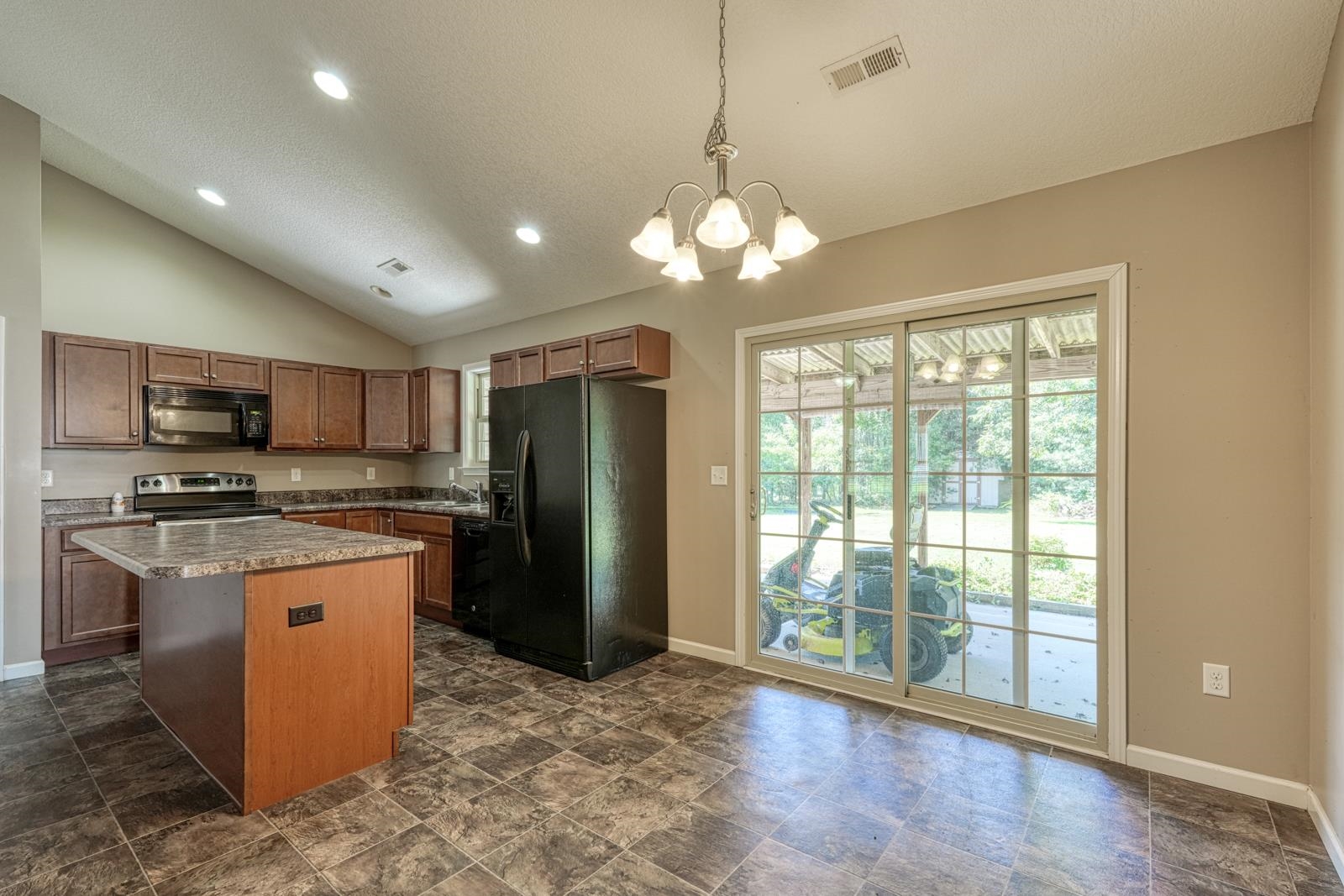 443 Mandys Meadow Drive Property Photo 12