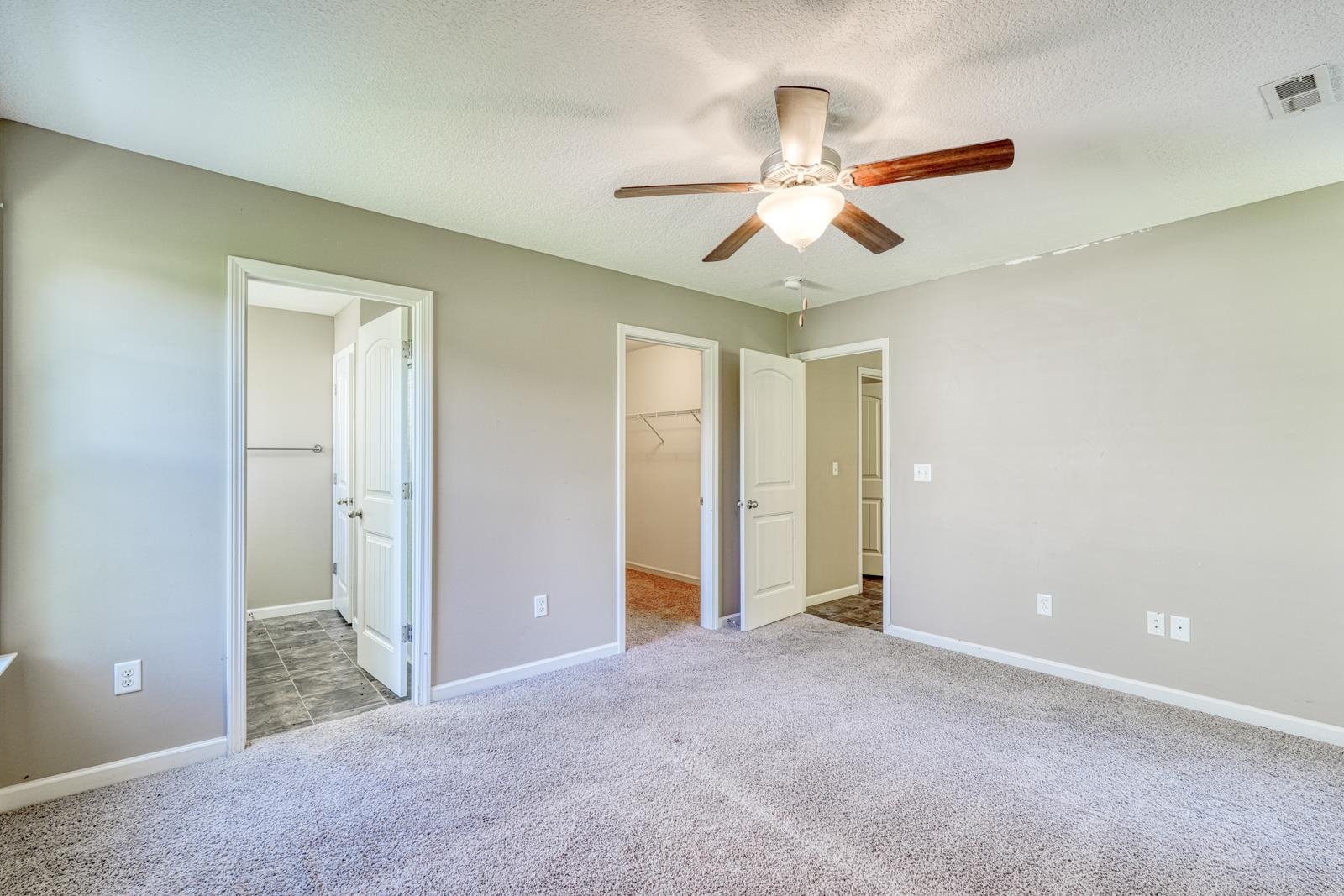 443 Mandys Meadow Drive Property Photo 14